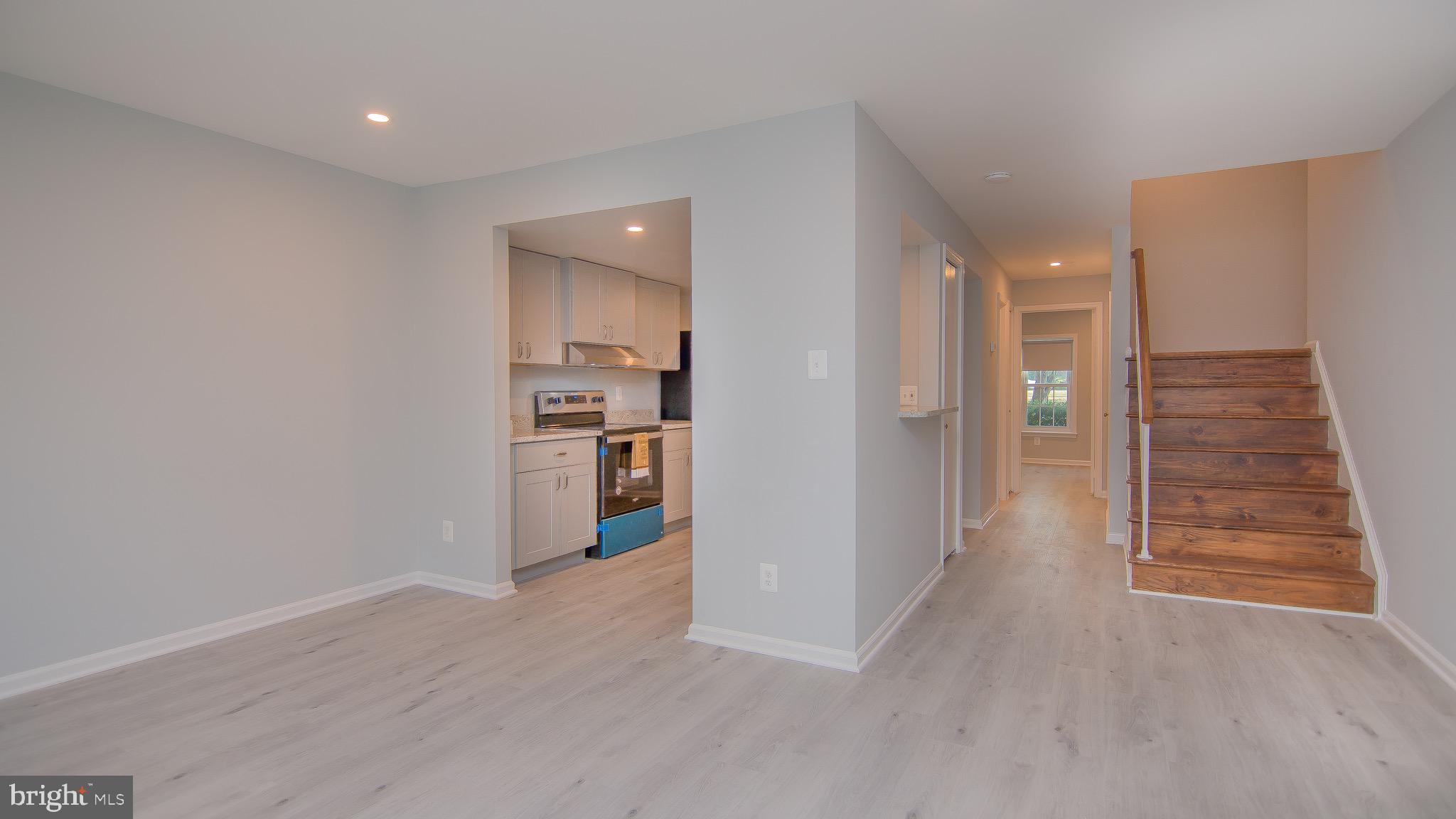 GRAYS POINTE - Residential Lease