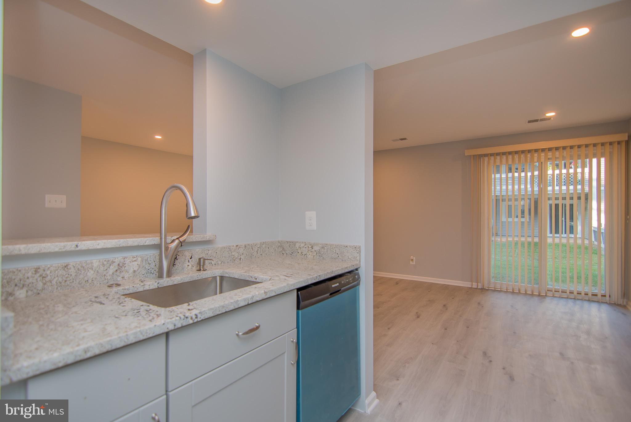 GRAYS POINTE - Residential Lease