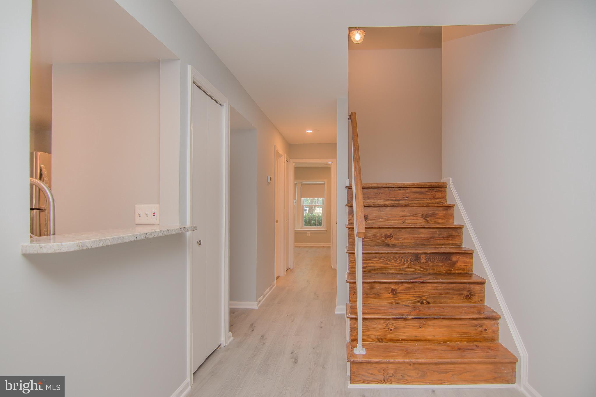 GRAYS POINTE - Residential Lease