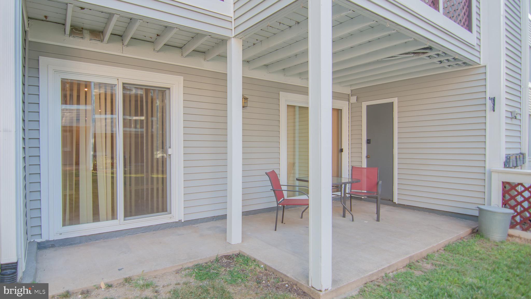 GRAYS POINTE - Residential Lease