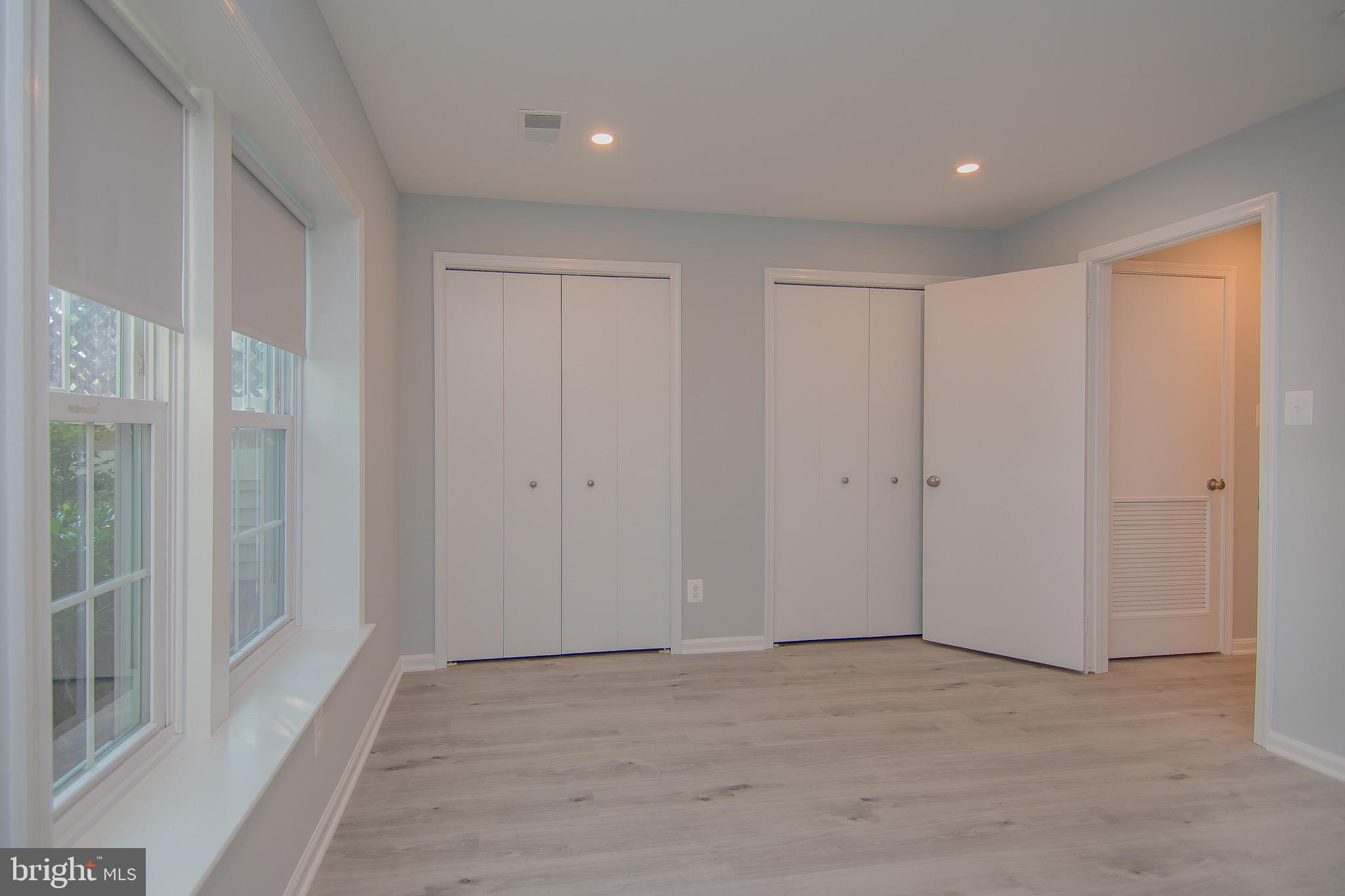 GRAYS POINTE - Residential Lease