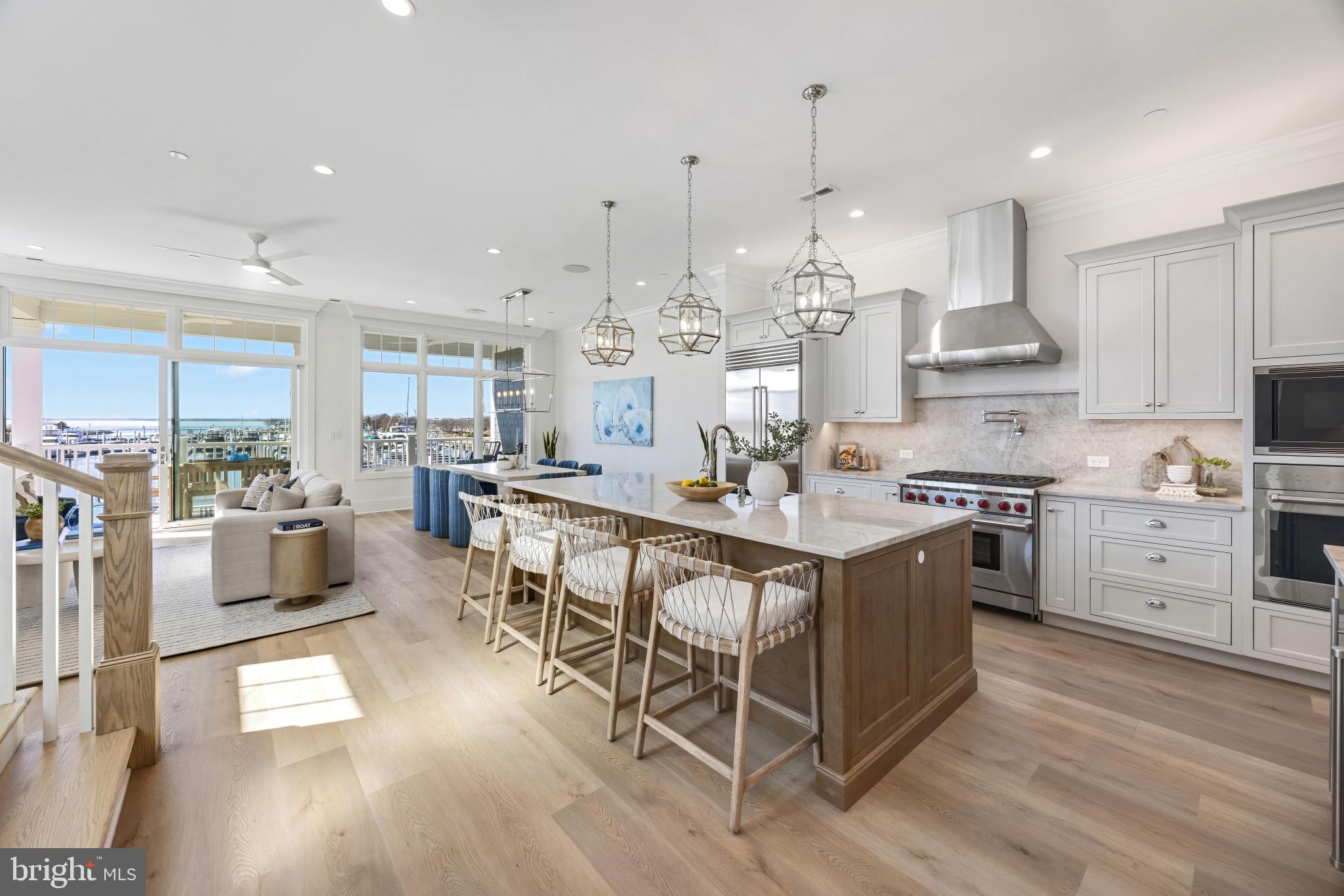 BAY BRIDGE MARINA - Residential