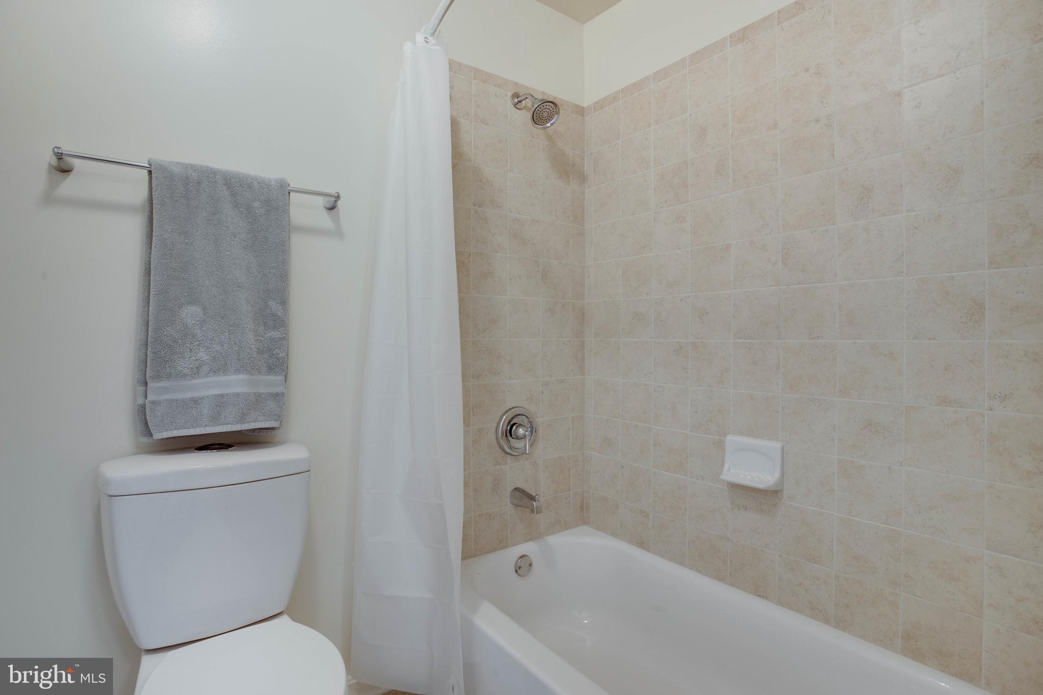 BURNT OAKS - Residential