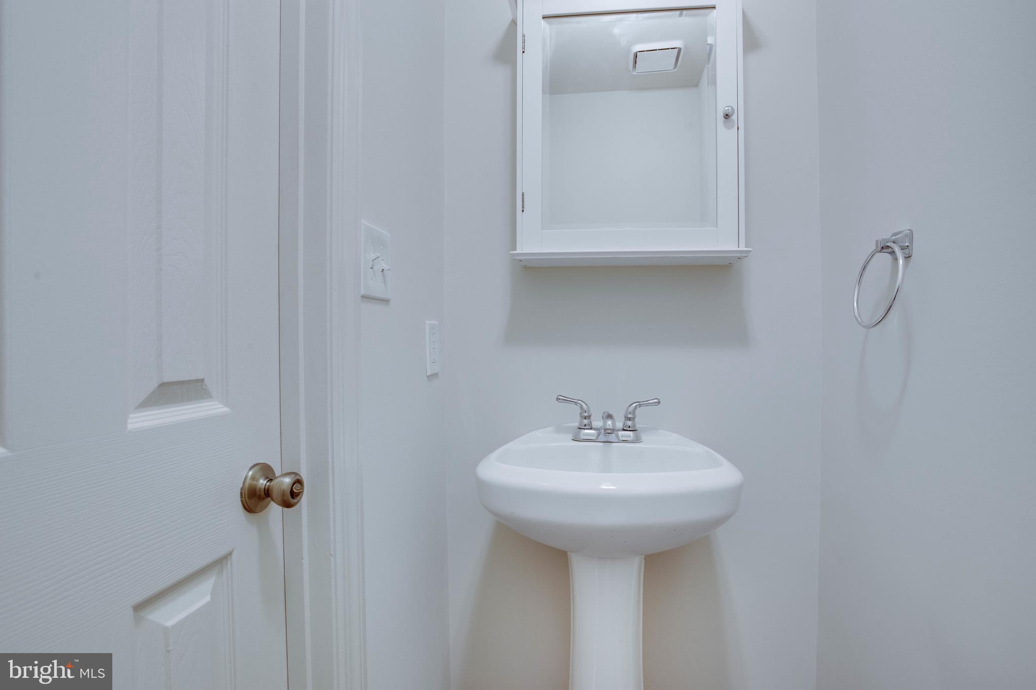 BURNT OAKS - Residential