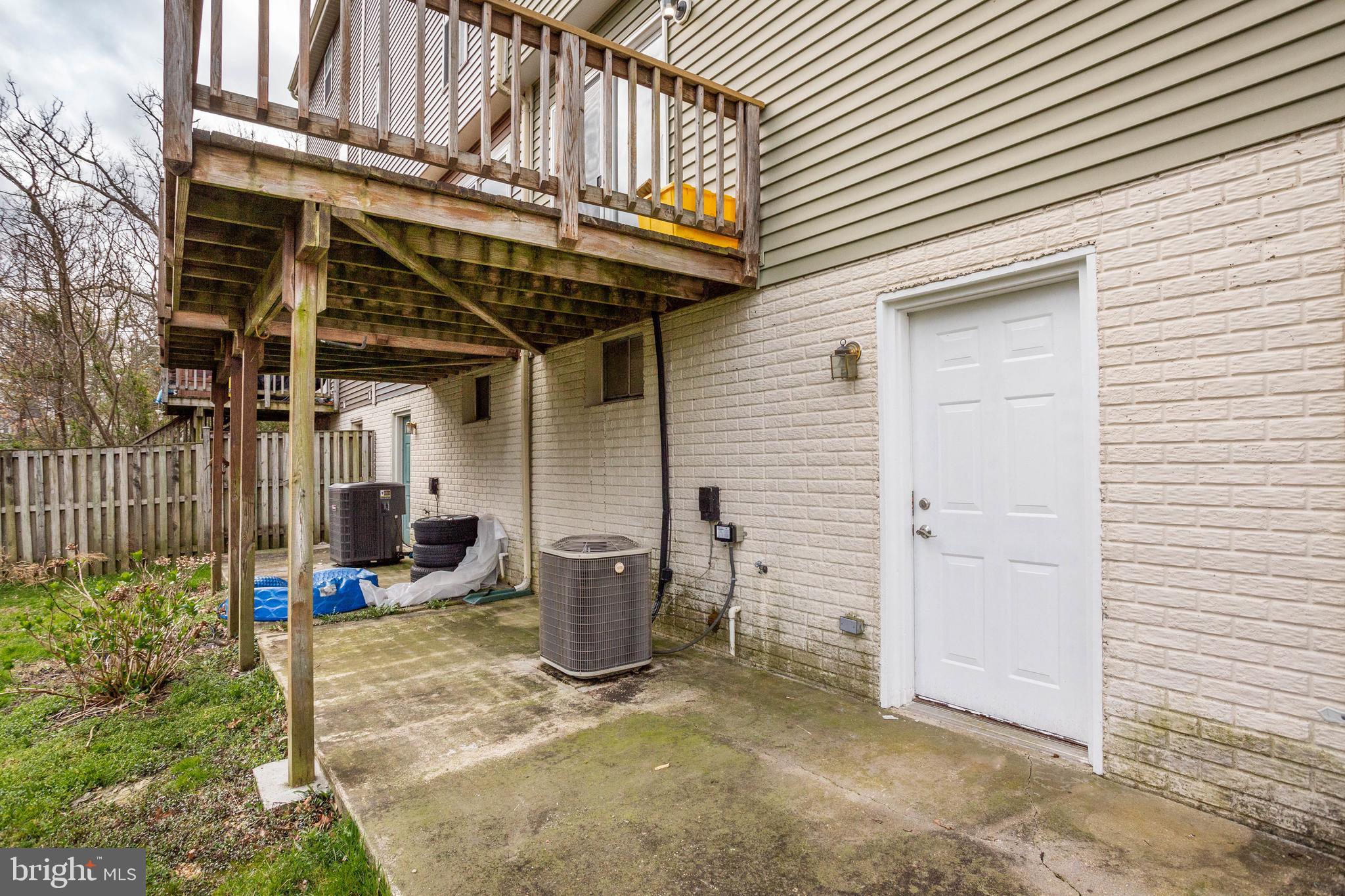 BURNT OAKS - Residential