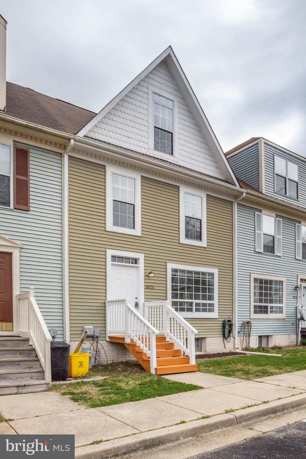 BURNT OAKS - Residential