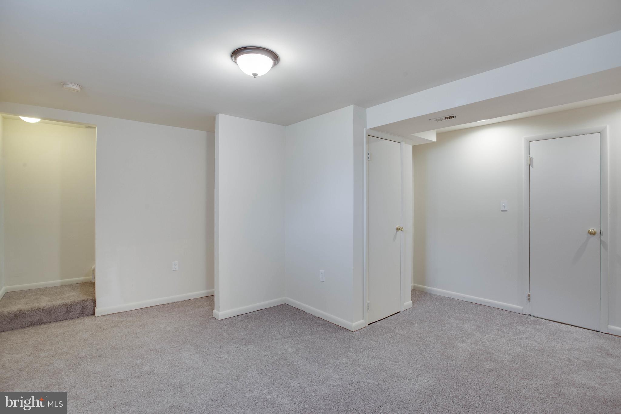 BURNT OAKS - Residential