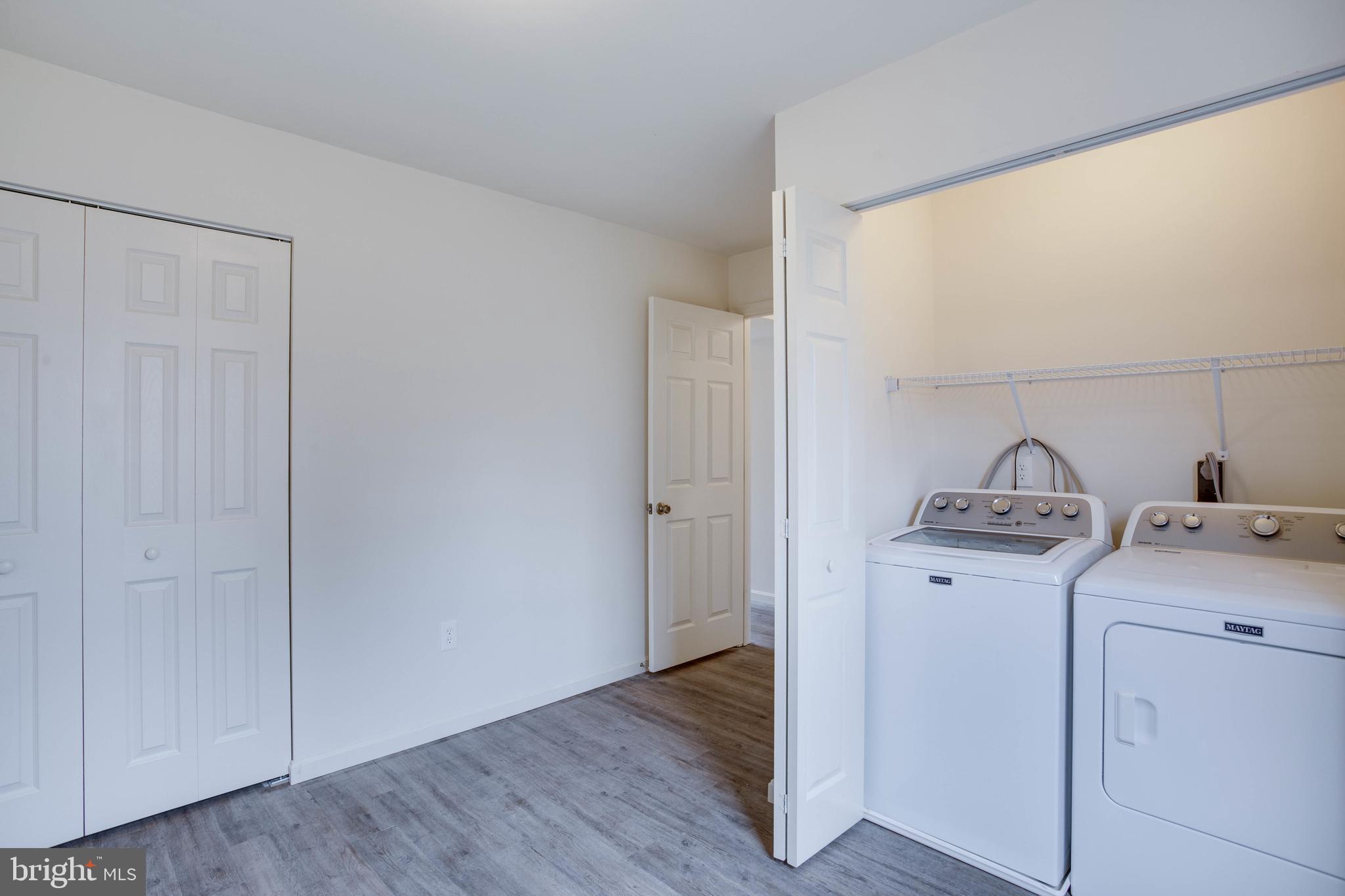 BURNT OAKS - Residential