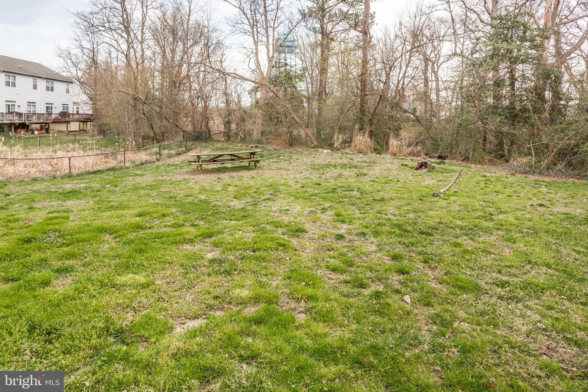 BURNT OAKS - Residential