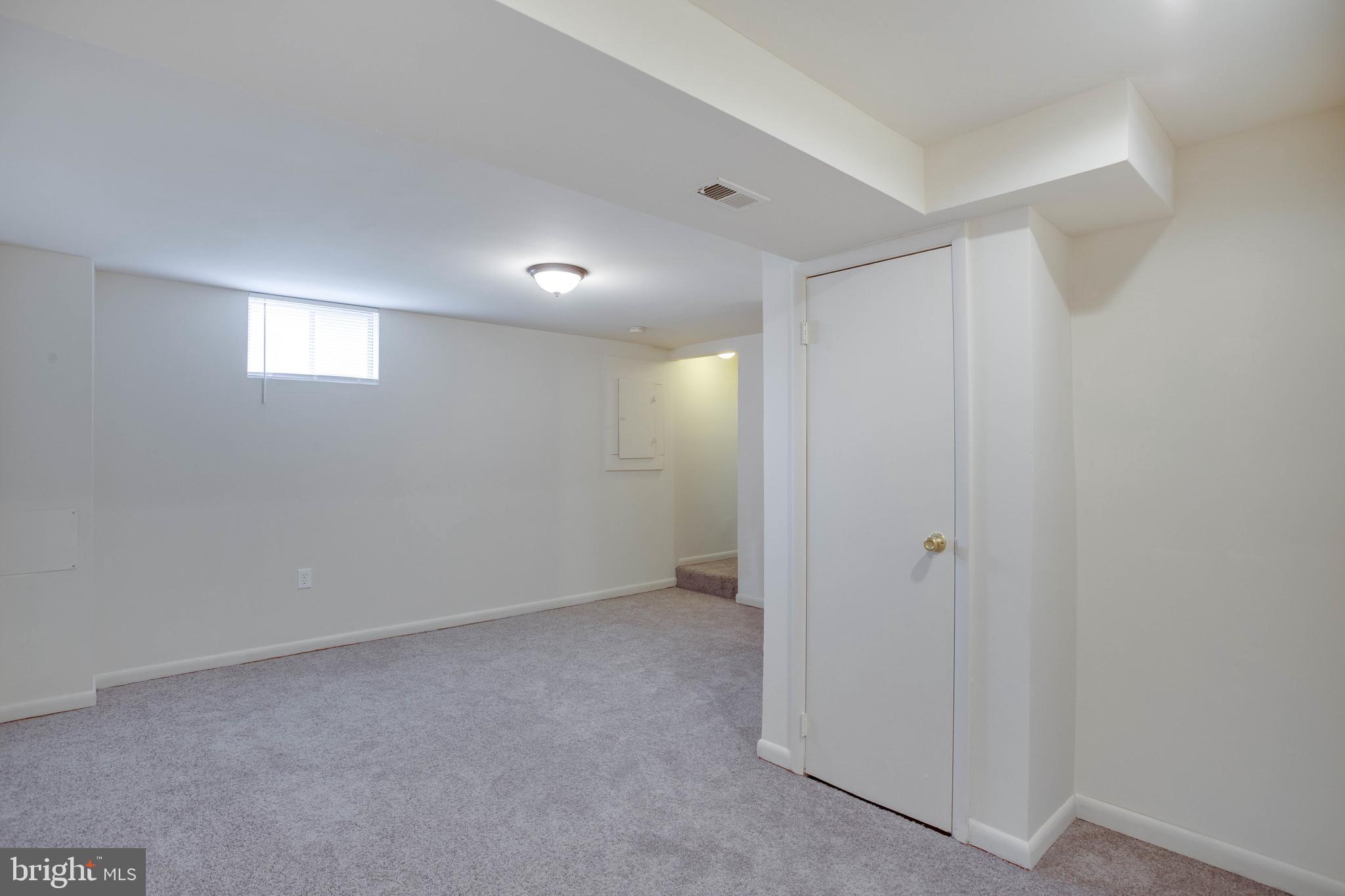 BURNT OAKS - Residential