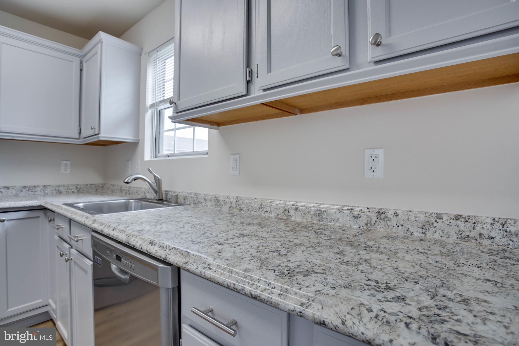 BURNT OAKS - Residential