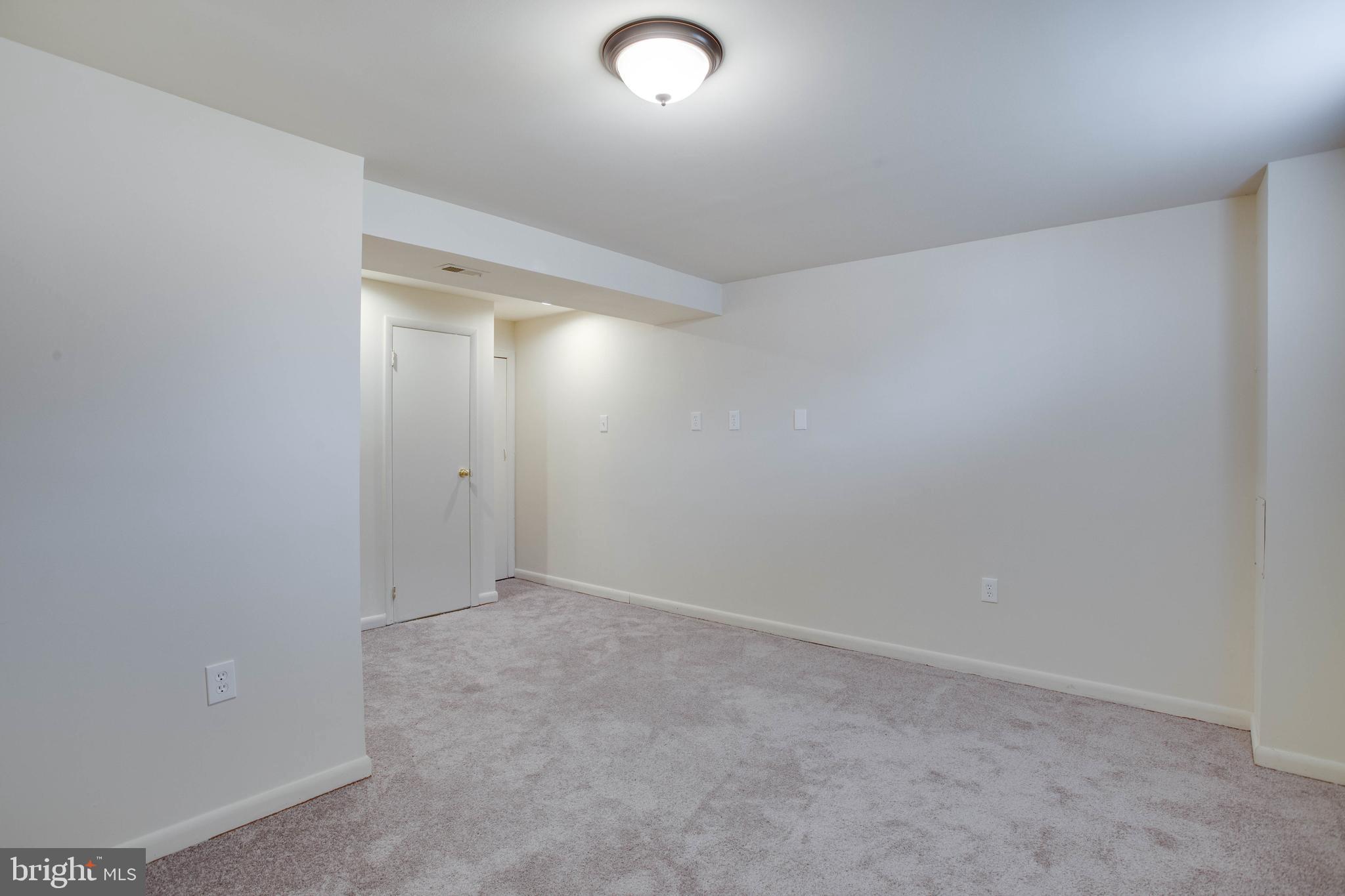 BURNT OAKS - Residential