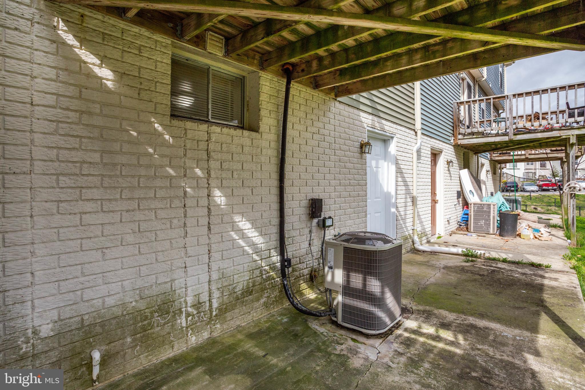 BURNT OAKS - Residential