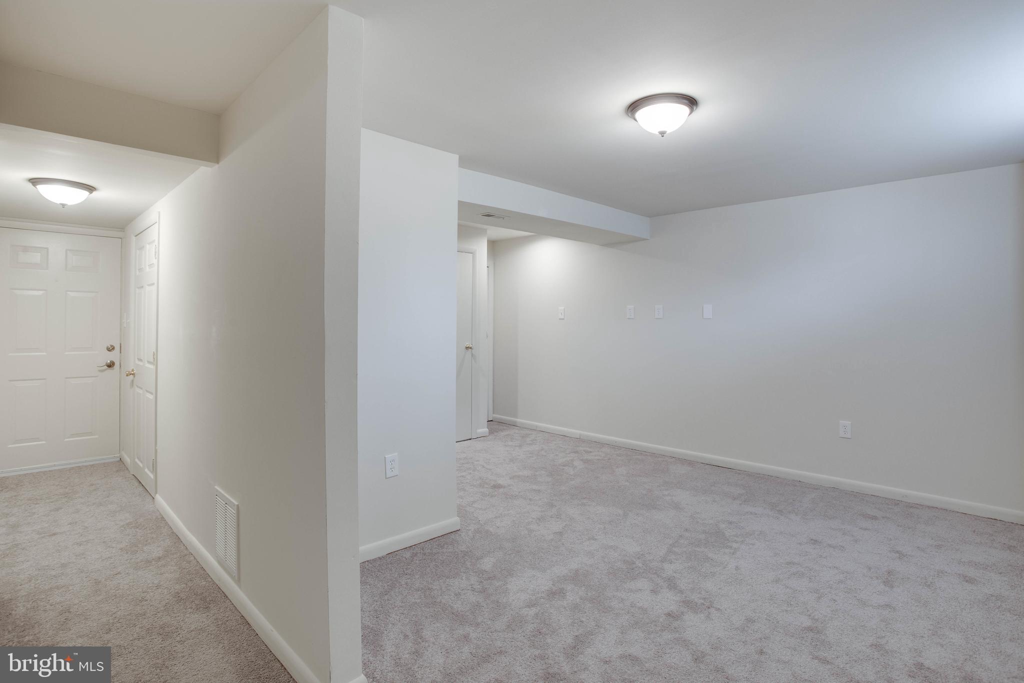 BURNT OAKS - Residential