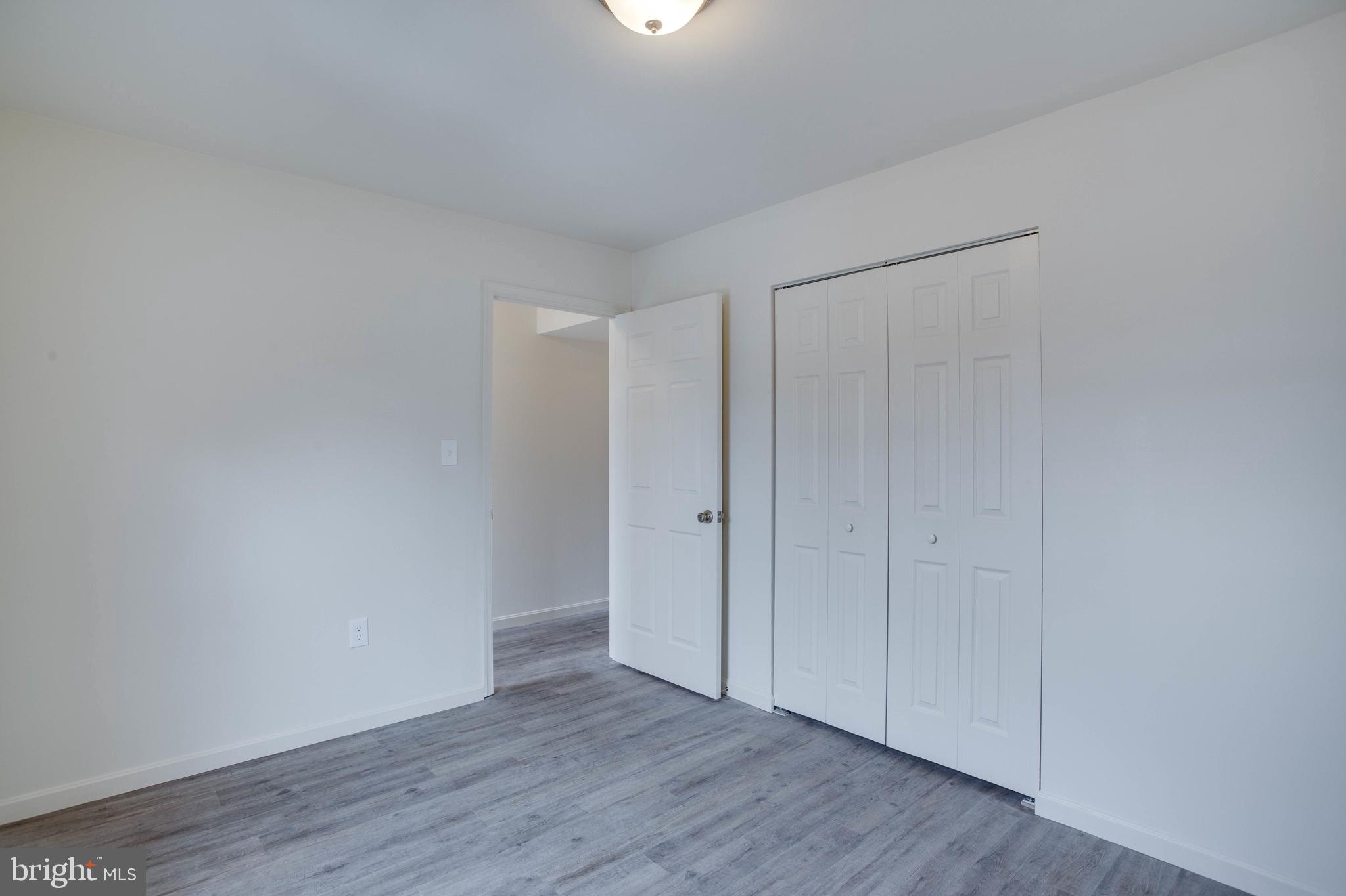 BURNT OAKS - Residential