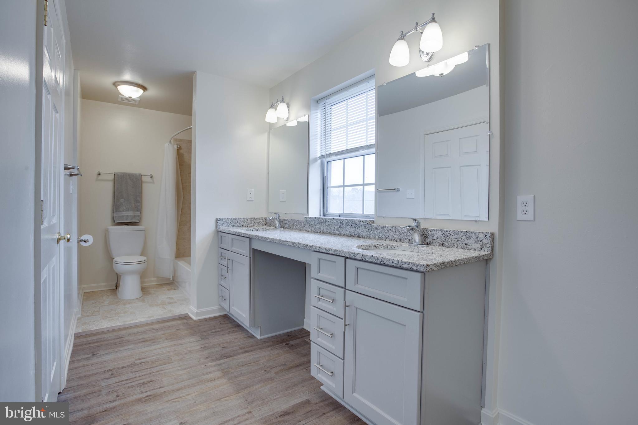 BURNT OAKS - Residential