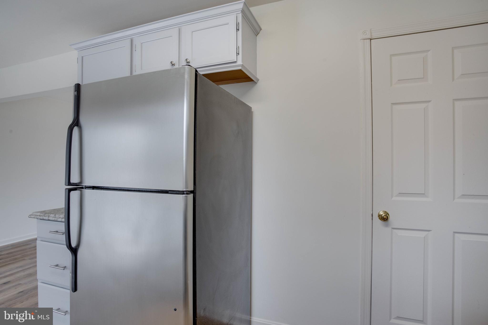 BURNT OAKS - Residential