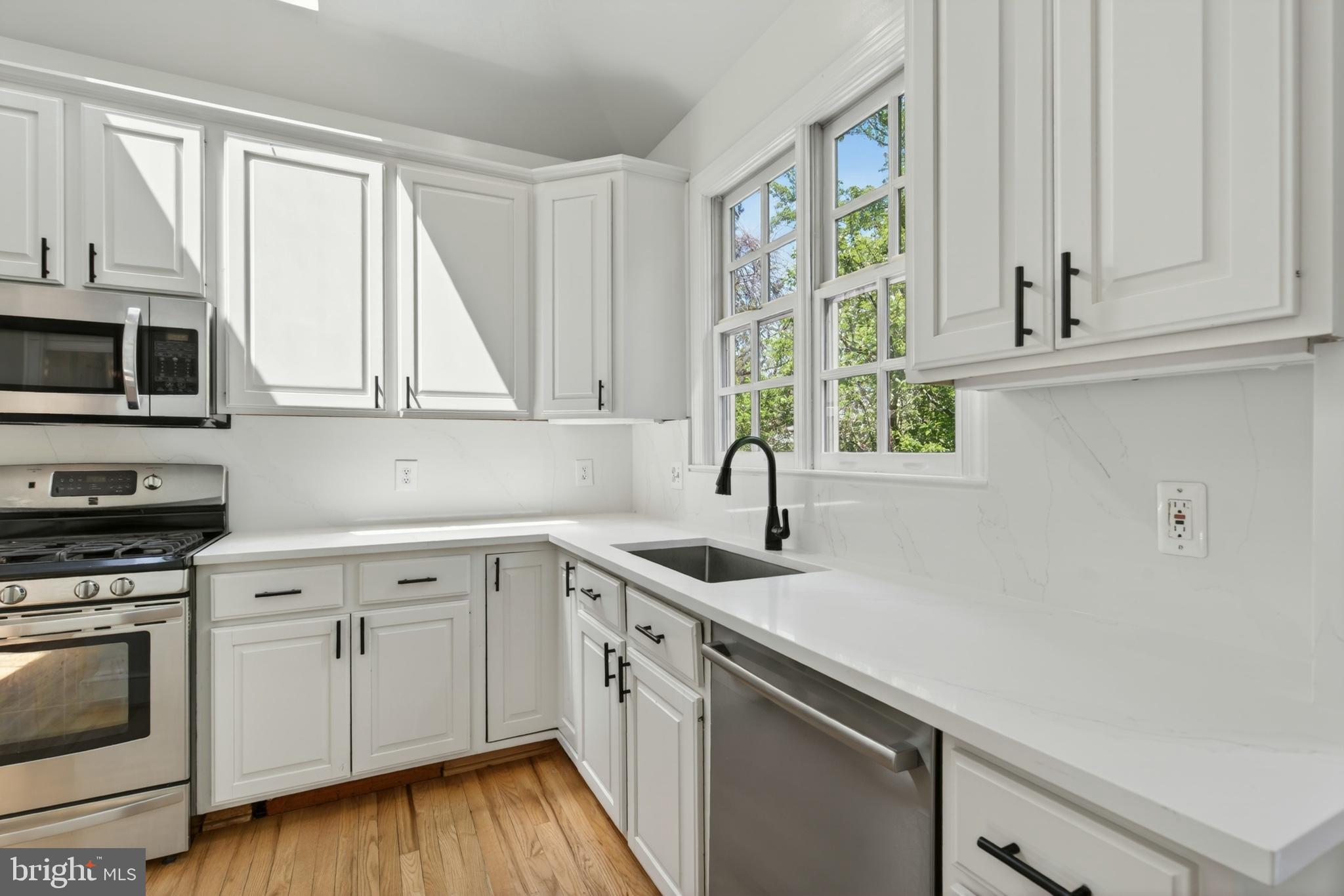 WOODSIDE PARK - Residential
