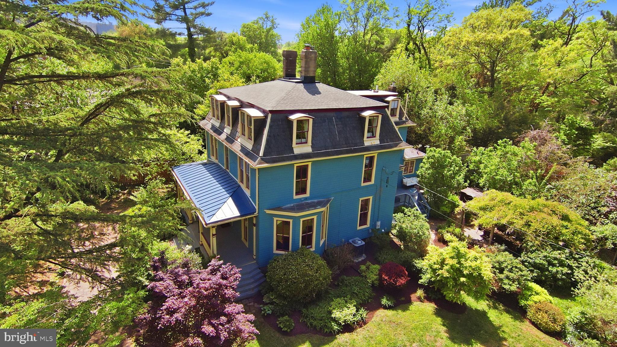 WOODSIDE PARK - Residential