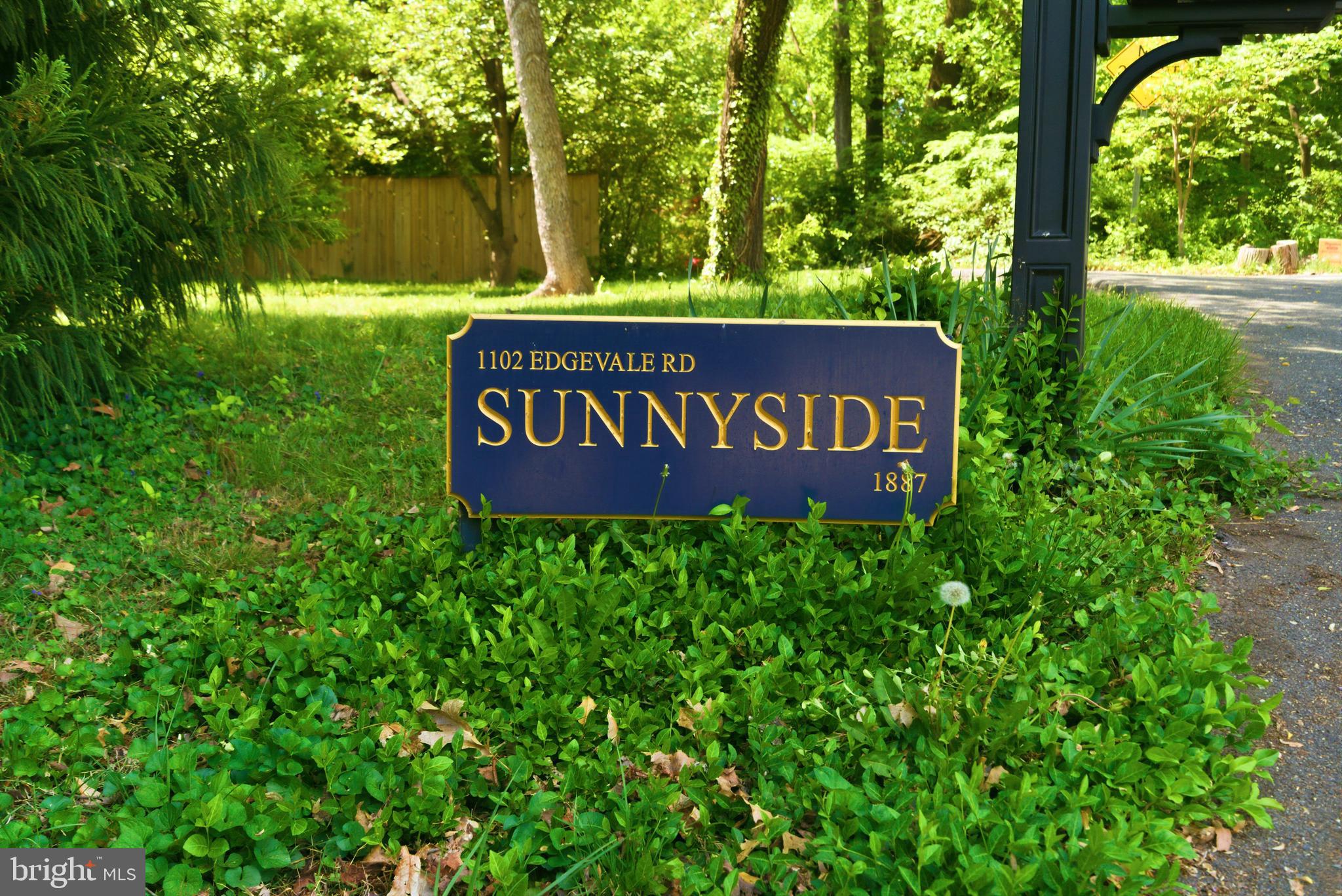 WOODSIDE PARK - Residential