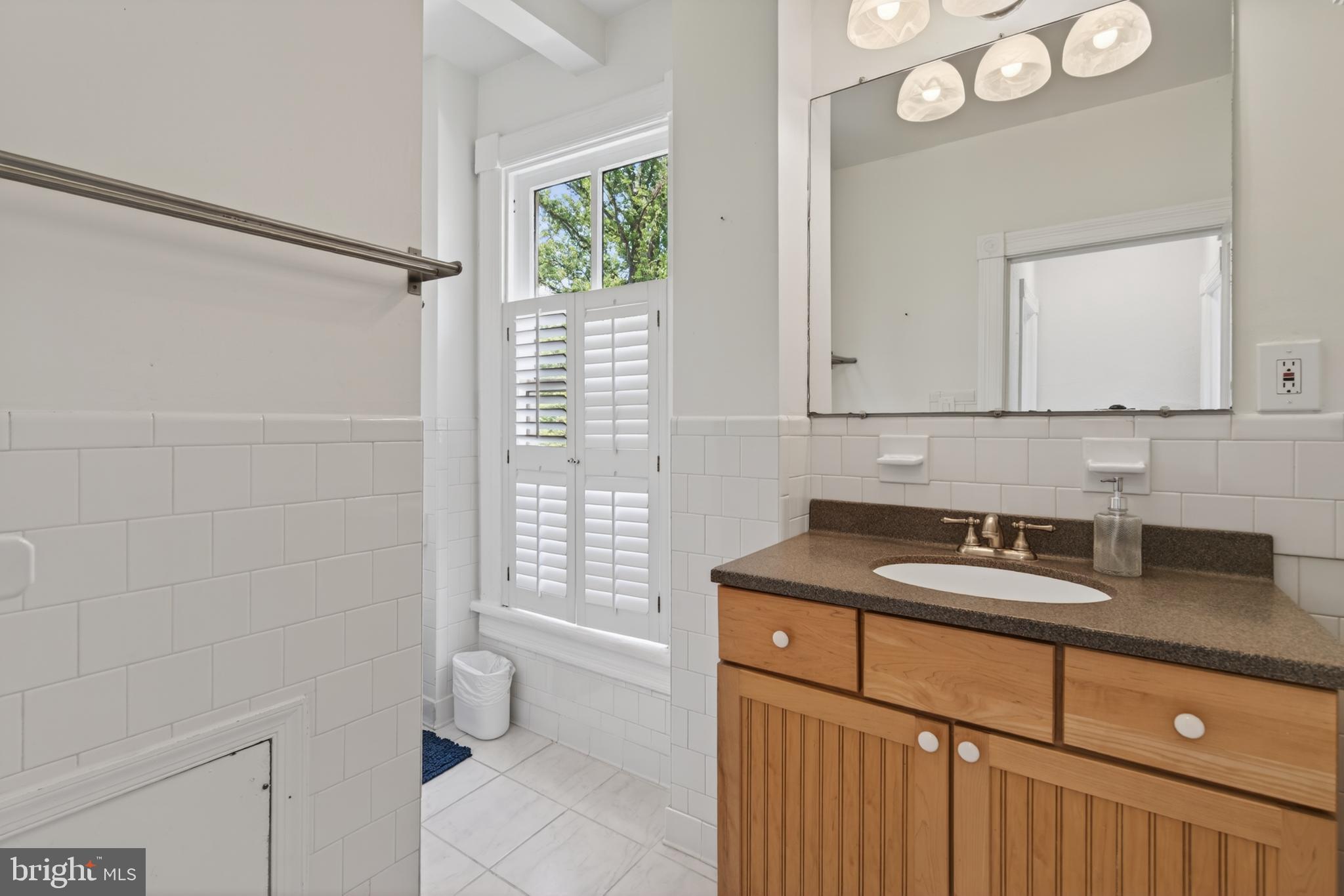 WOODSIDE PARK - Residential