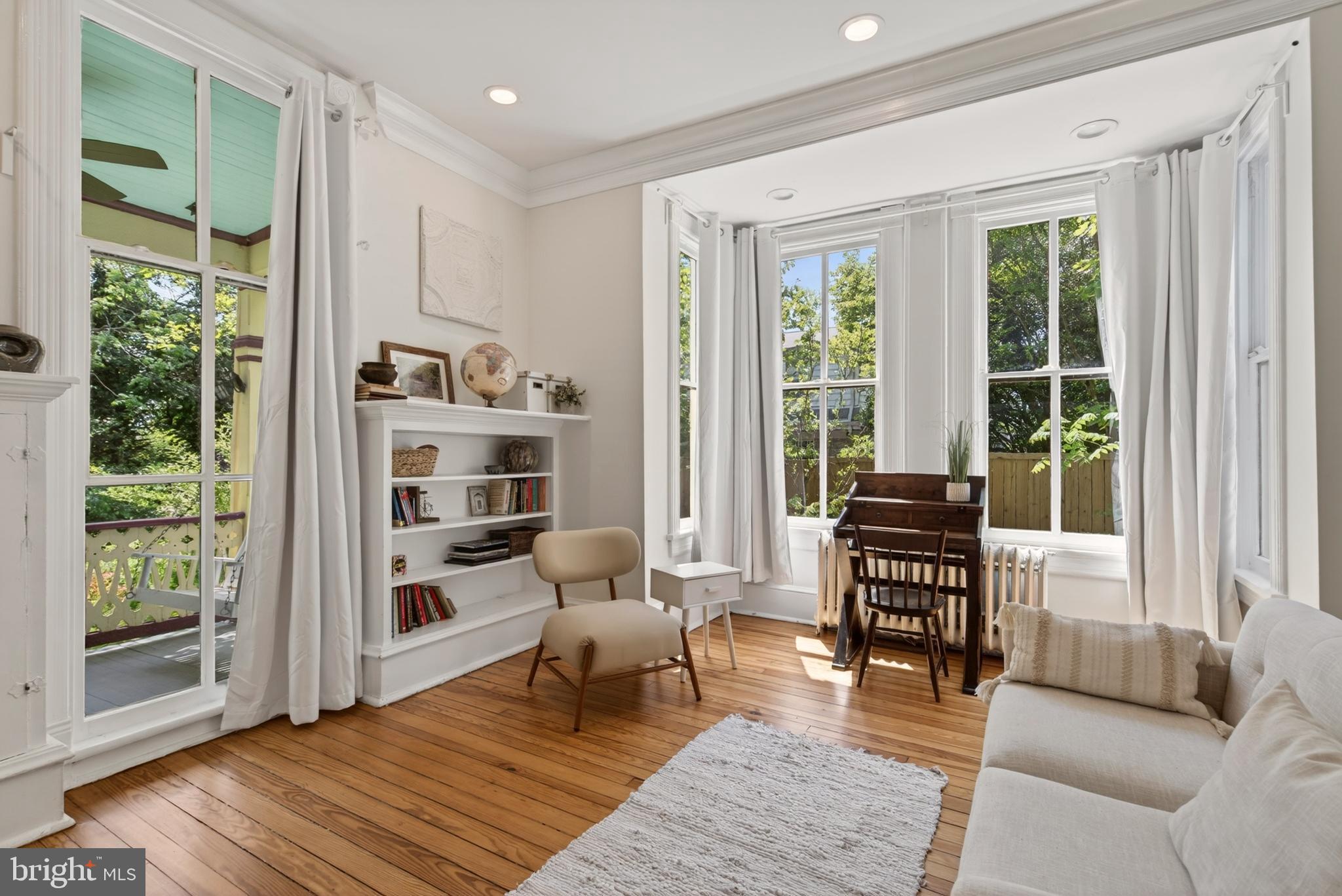 WOODSIDE PARK - Residential