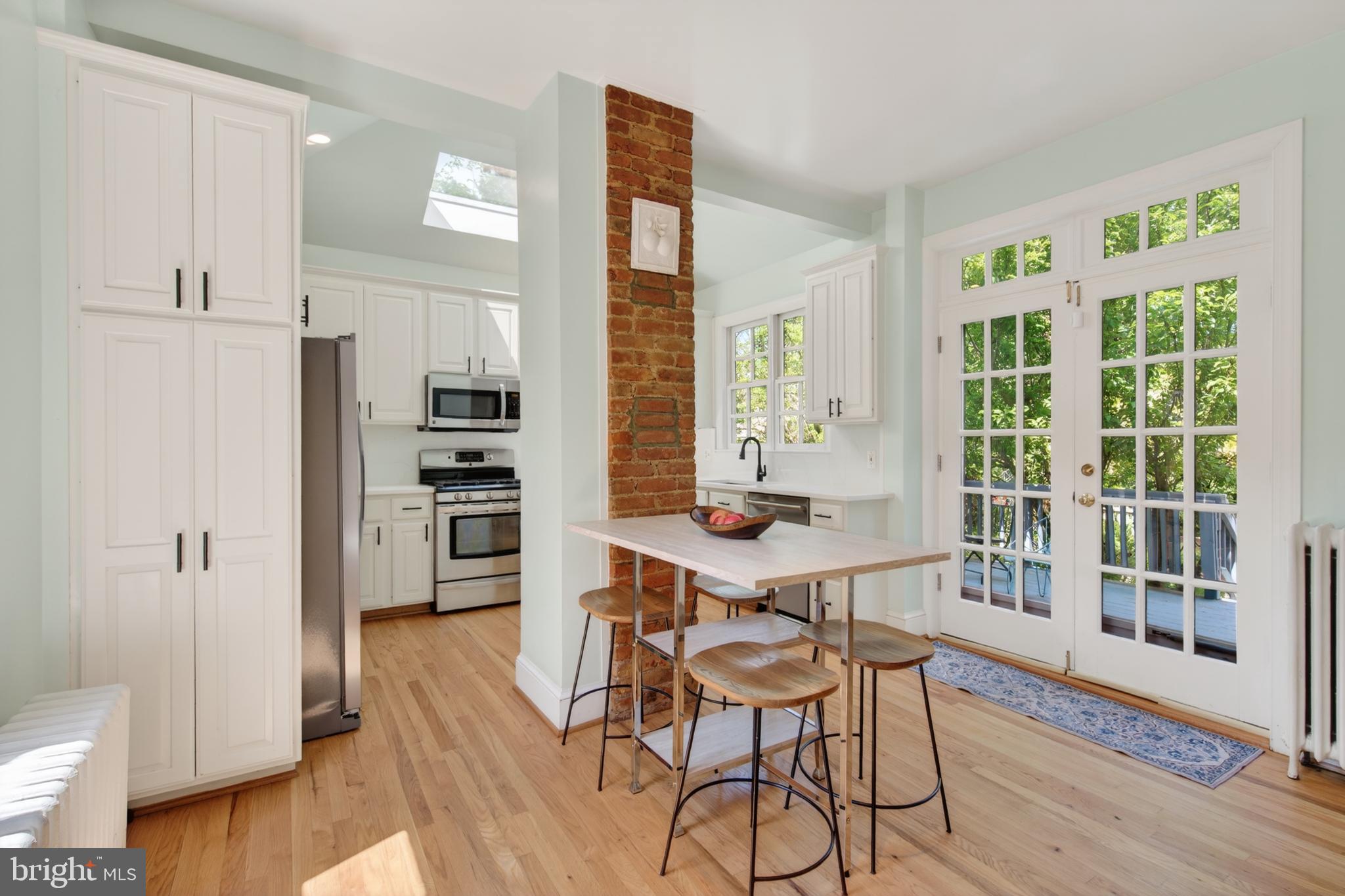 WOODSIDE PARK - Residential