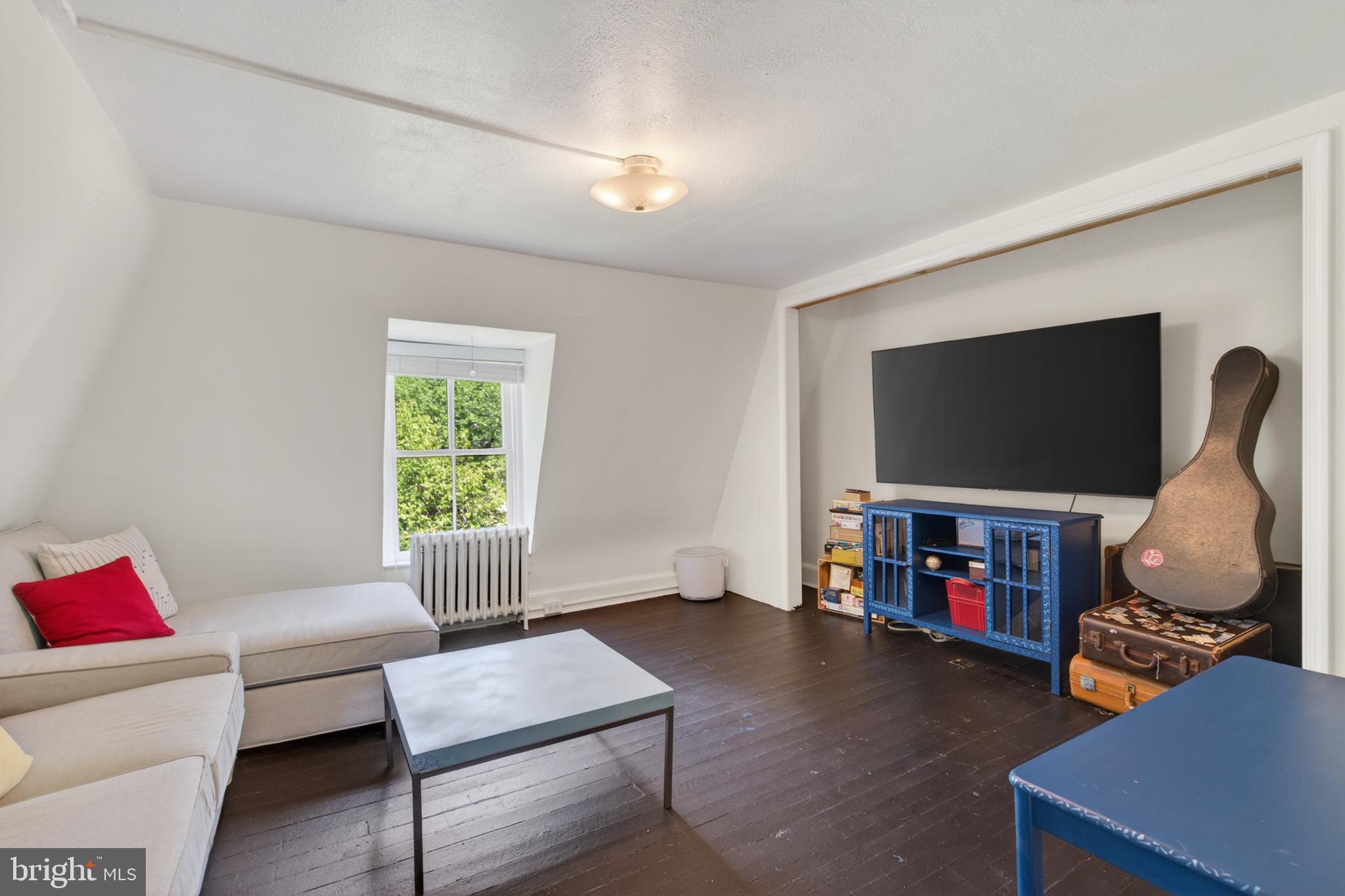 WOODSIDE PARK - Residential