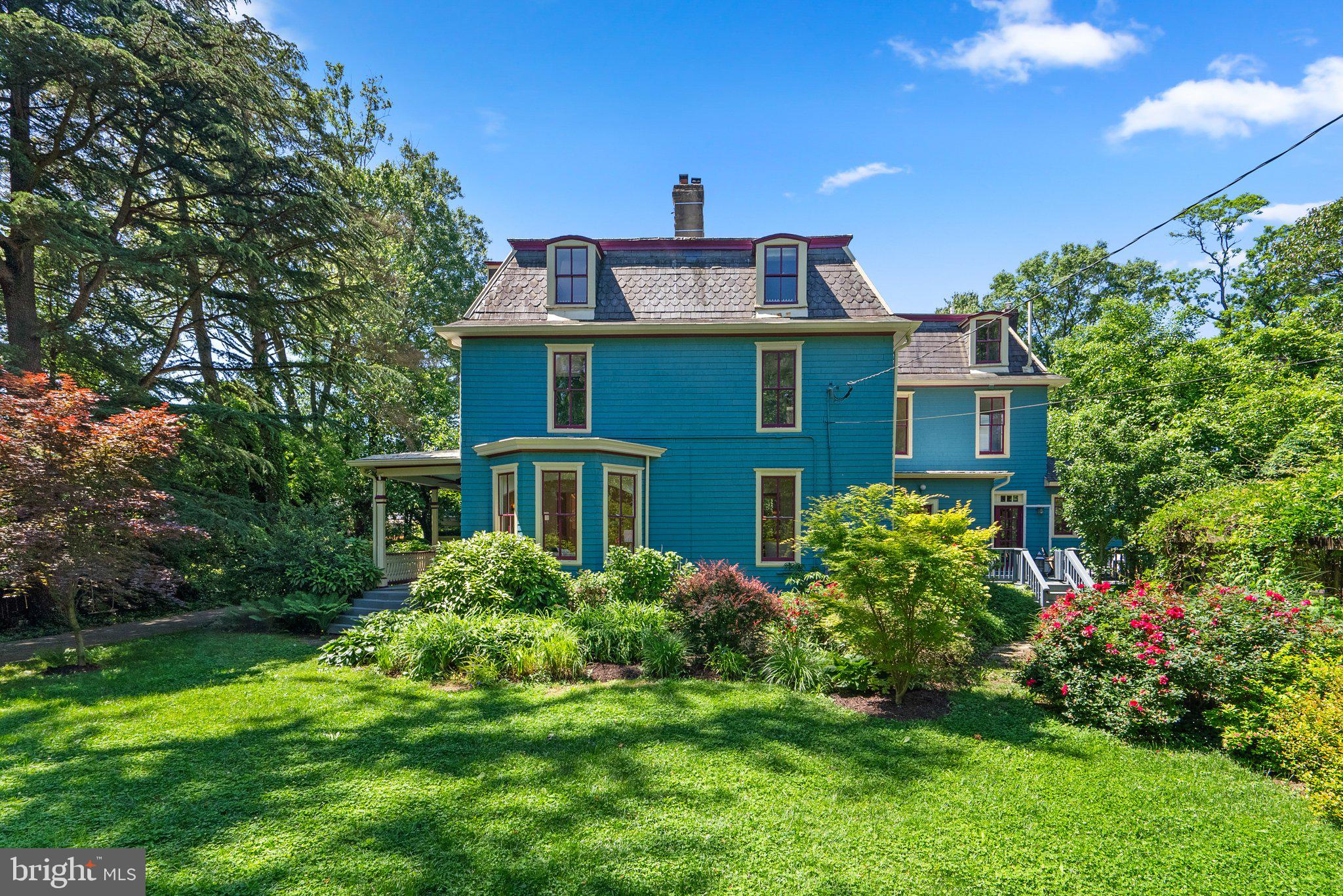 WOODSIDE PARK - Residential