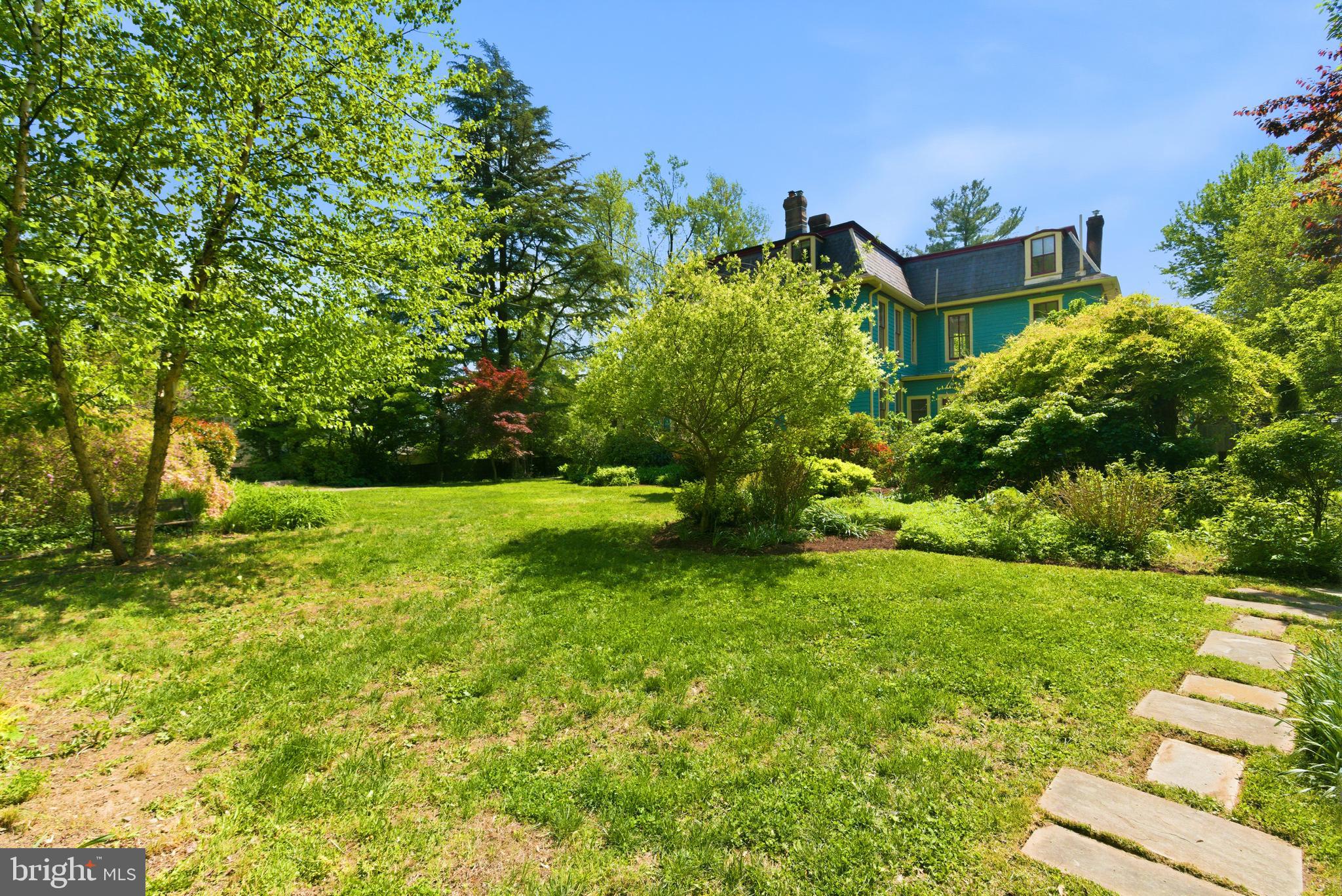 WOODSIDE PARK - Residential