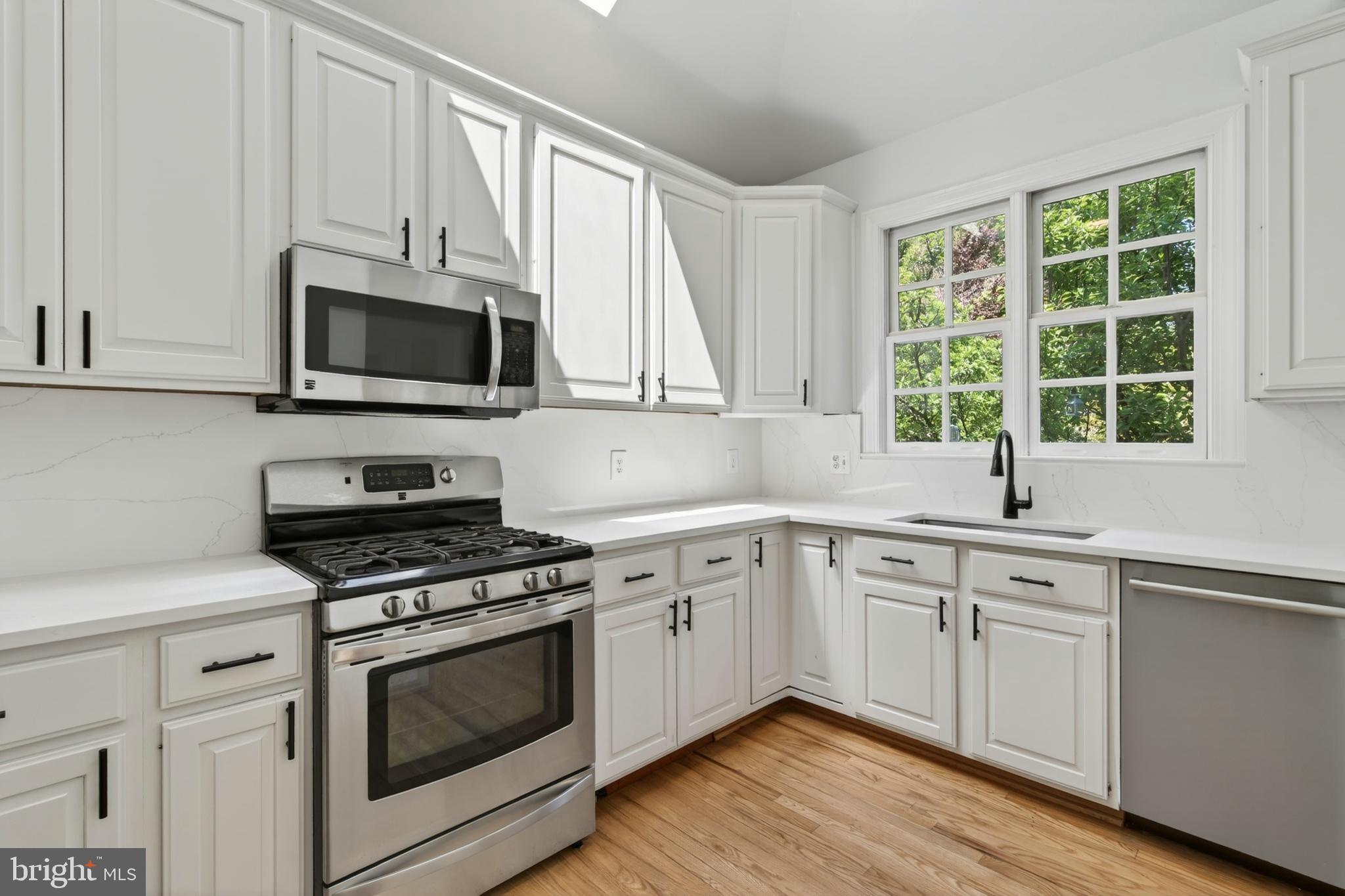 WOODSIDE PARK - Residential