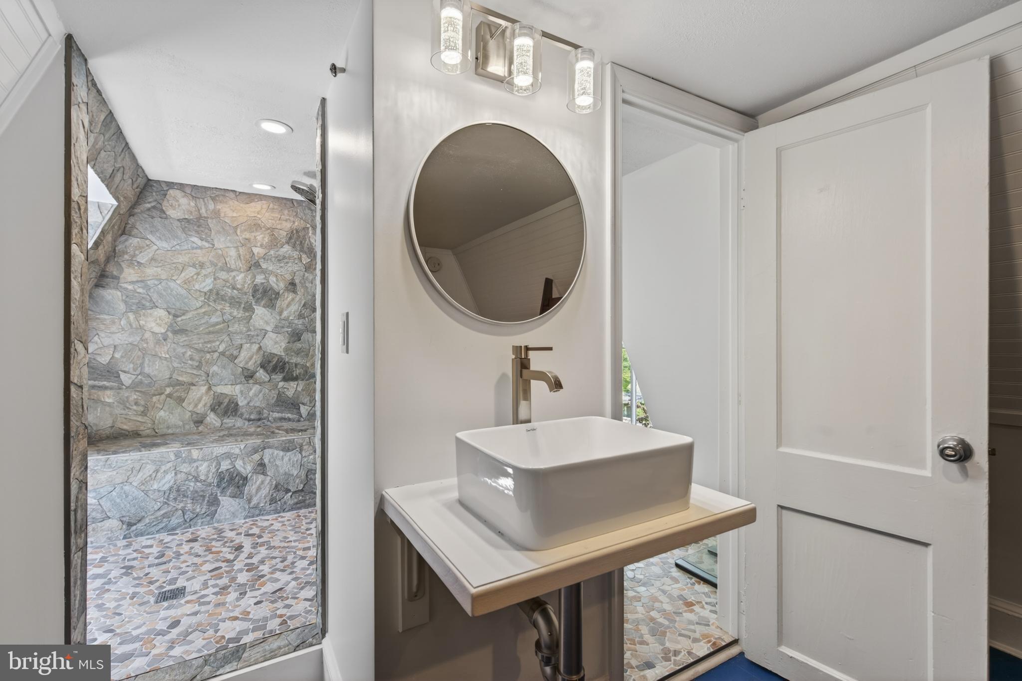 WOODSIDE PARK - Residential