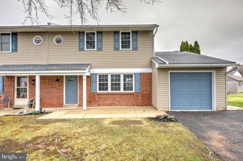 24 ESSEX COURT QUAKERTOWN PA 18951