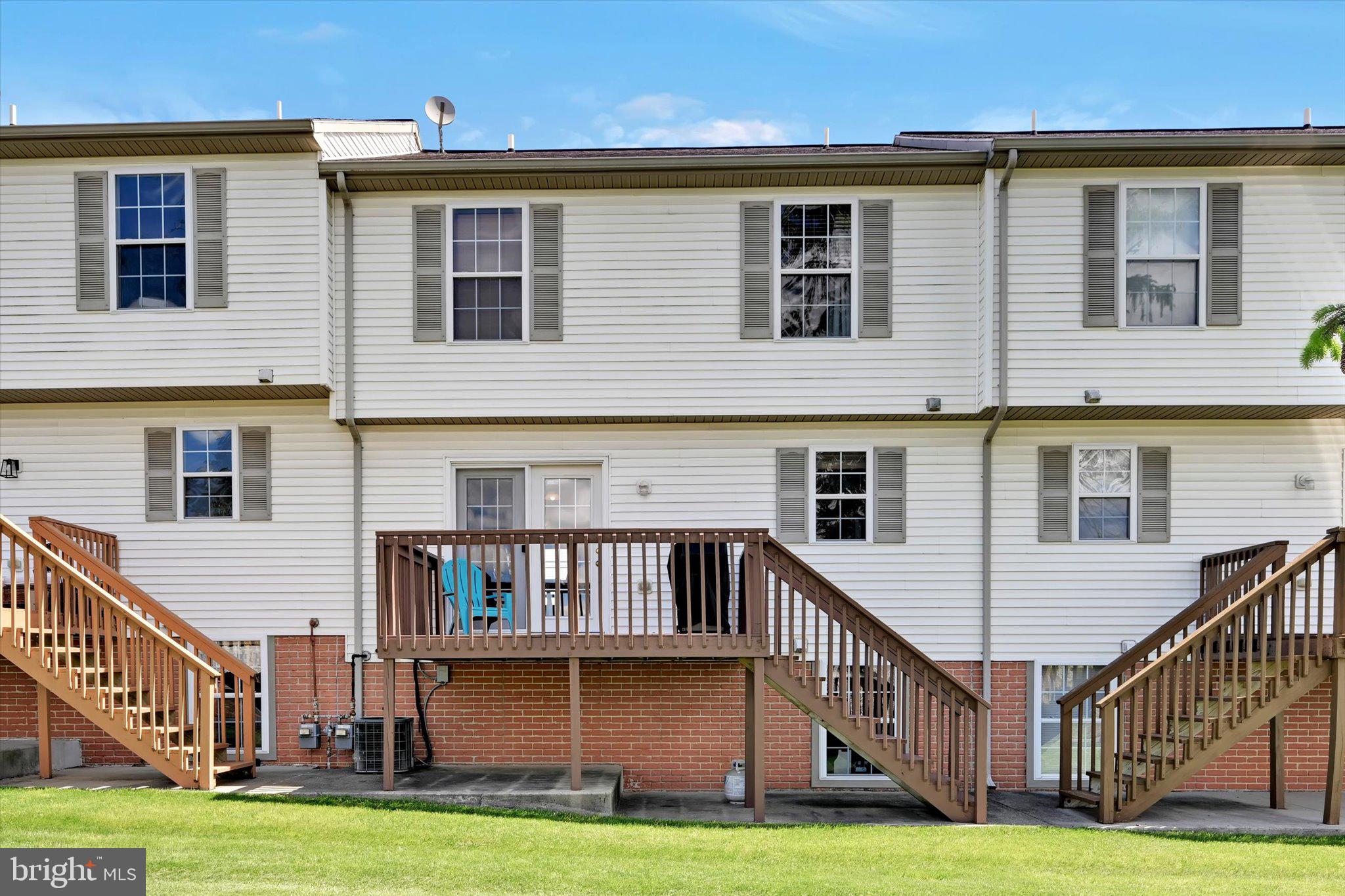 OAK HILLS - Residential