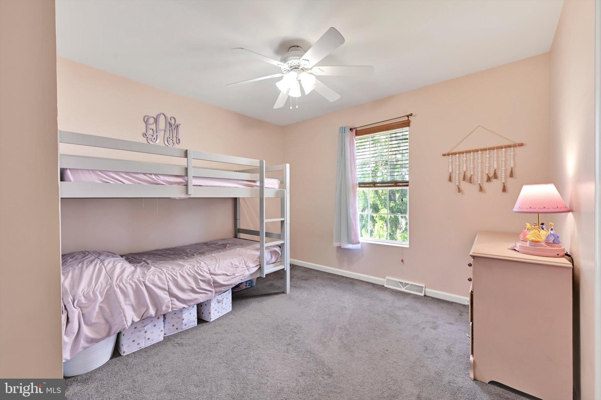 OAK HILLS - Residential