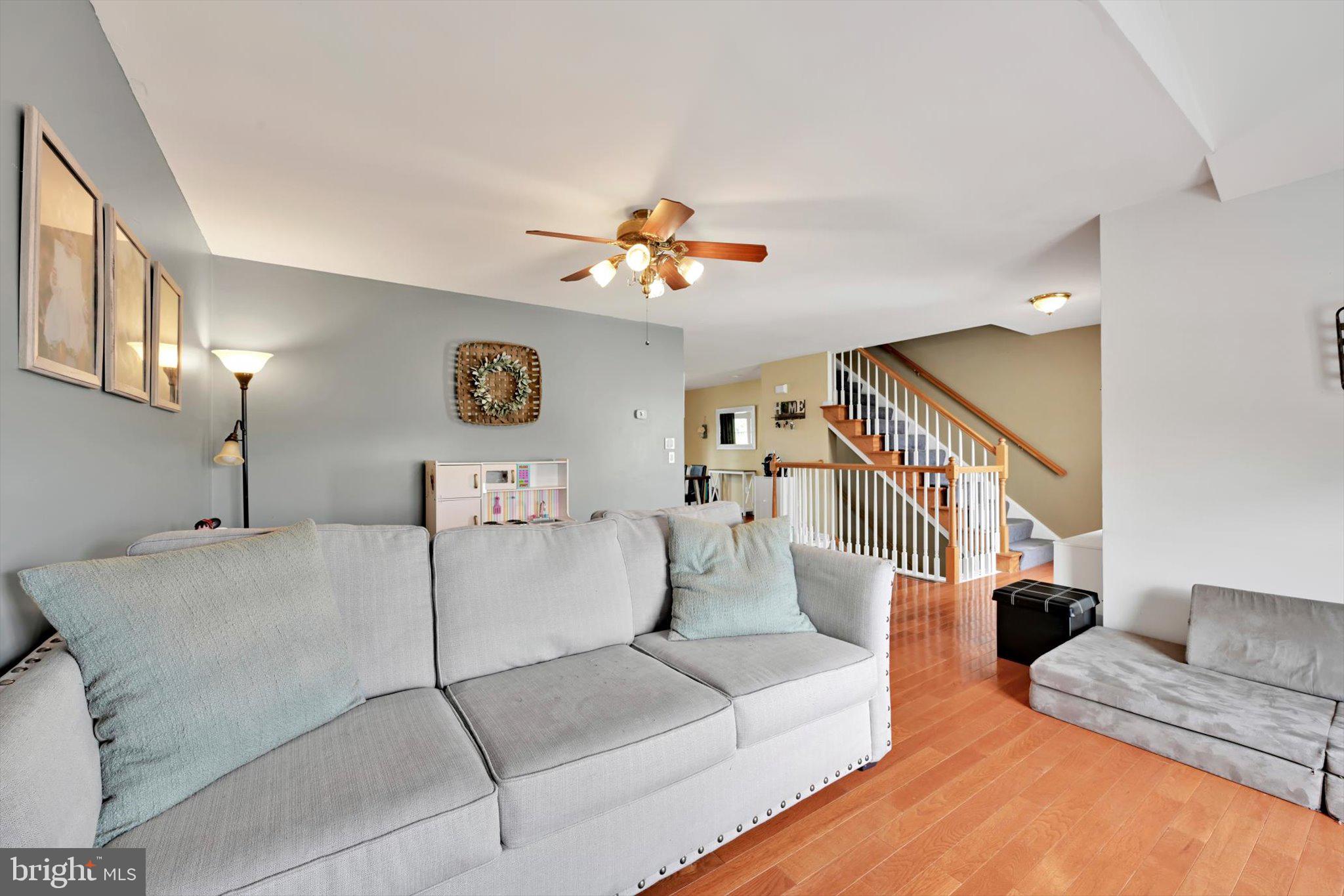 OAK HILLS - Residential