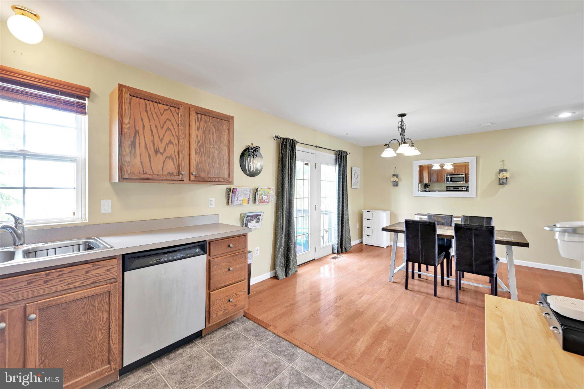 OAK HILLS - Residential
