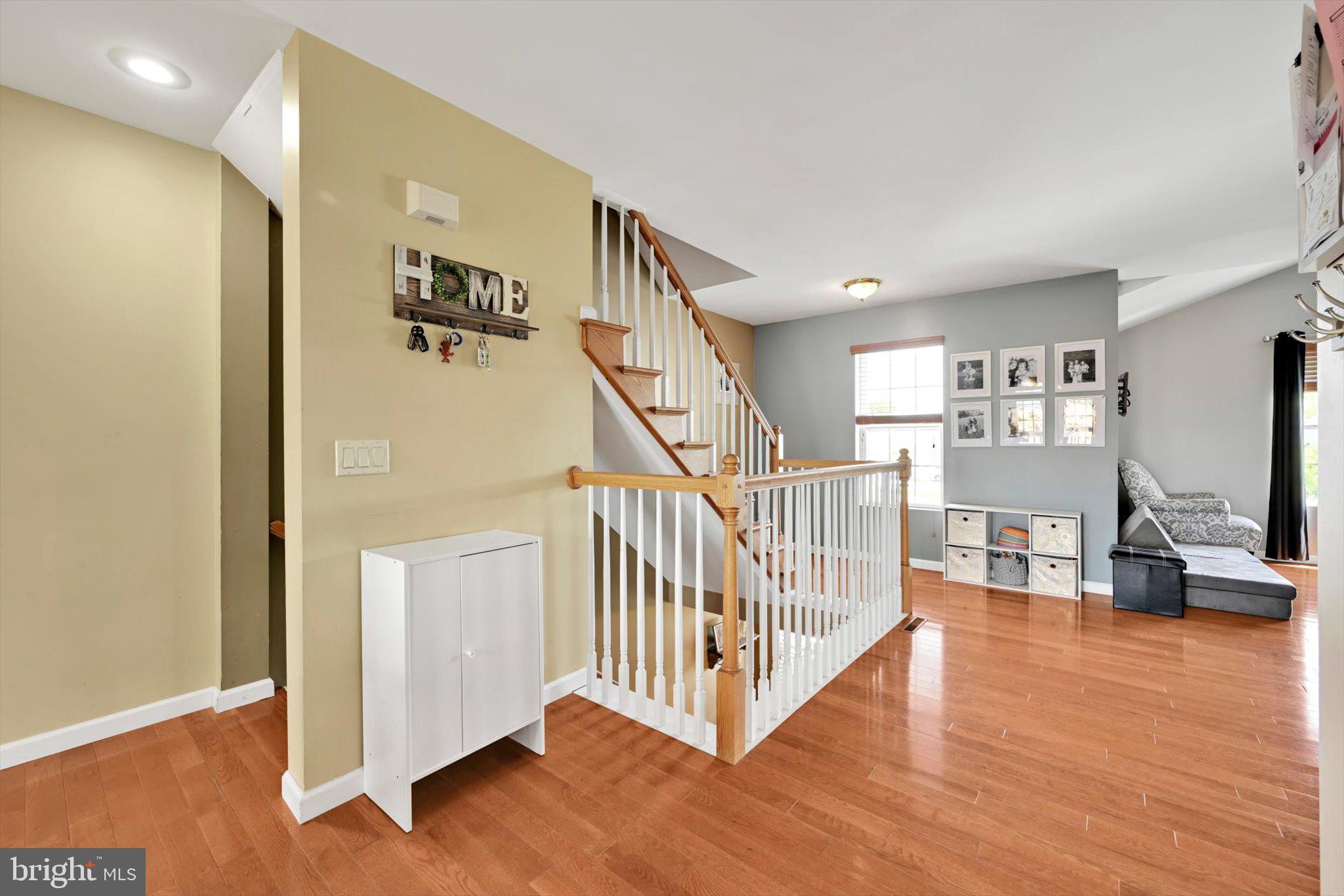 OAK HILLS - Residential