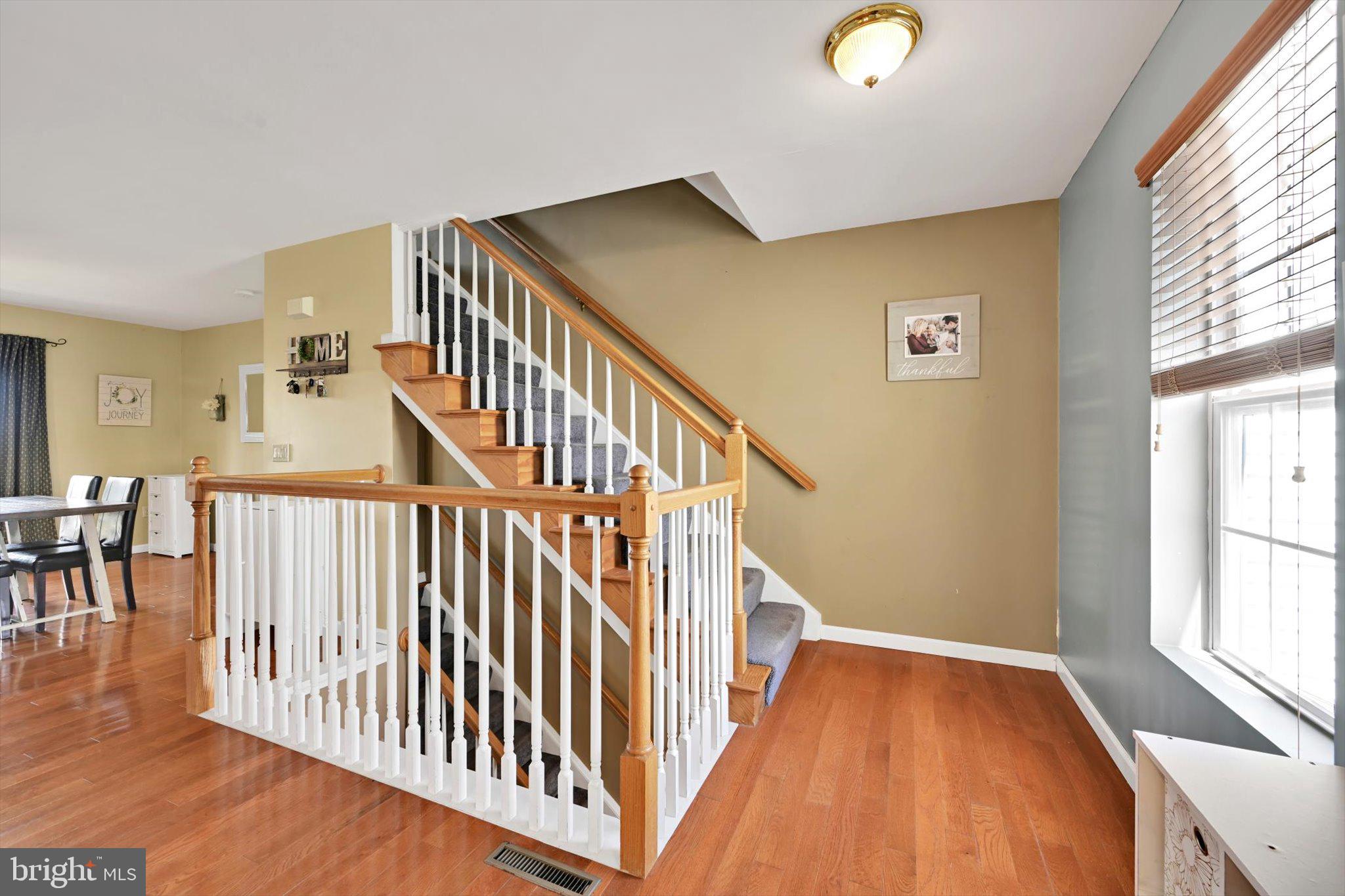 OAK HILLS - Residential