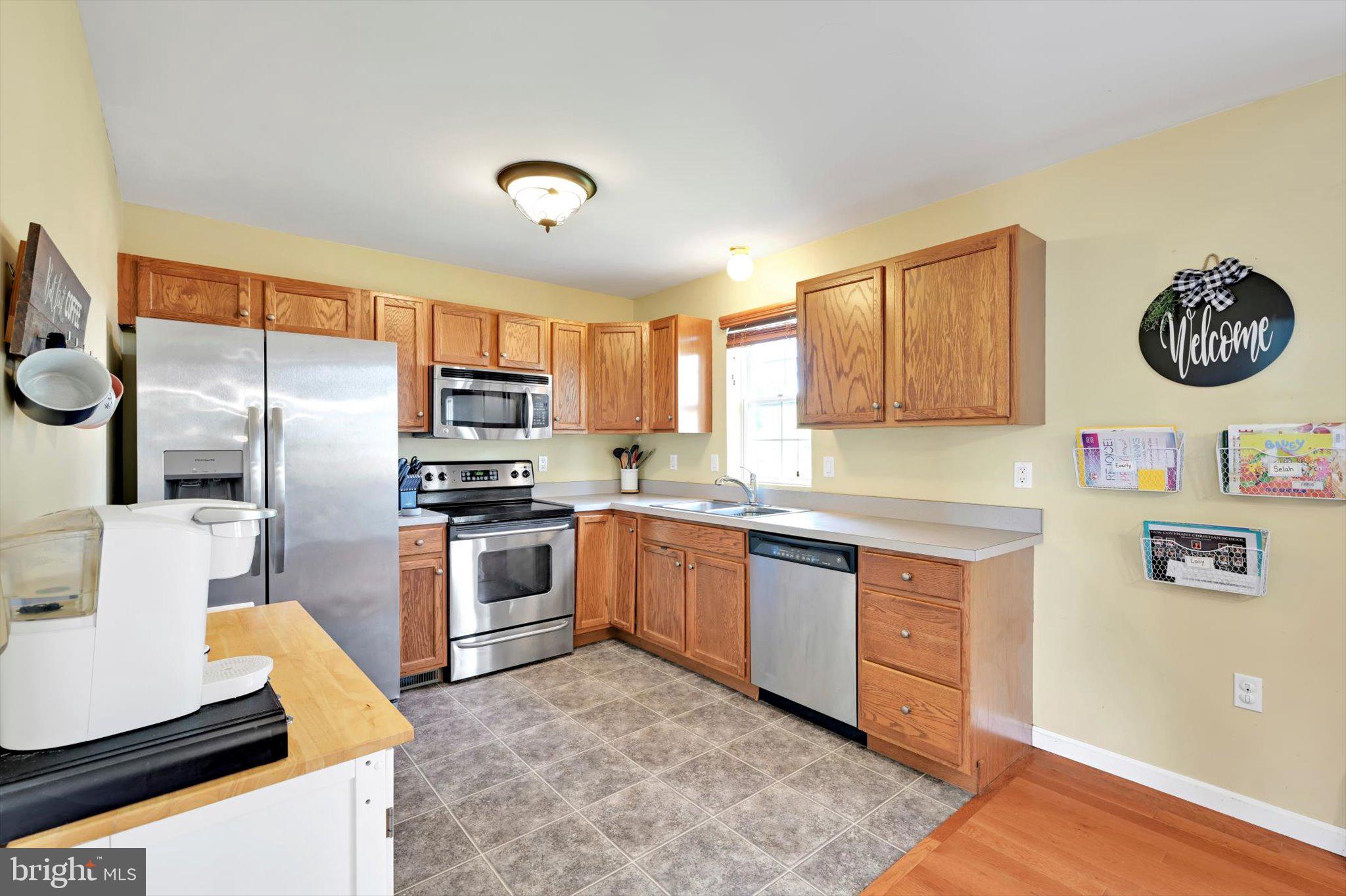 OAK HILLS - Residential