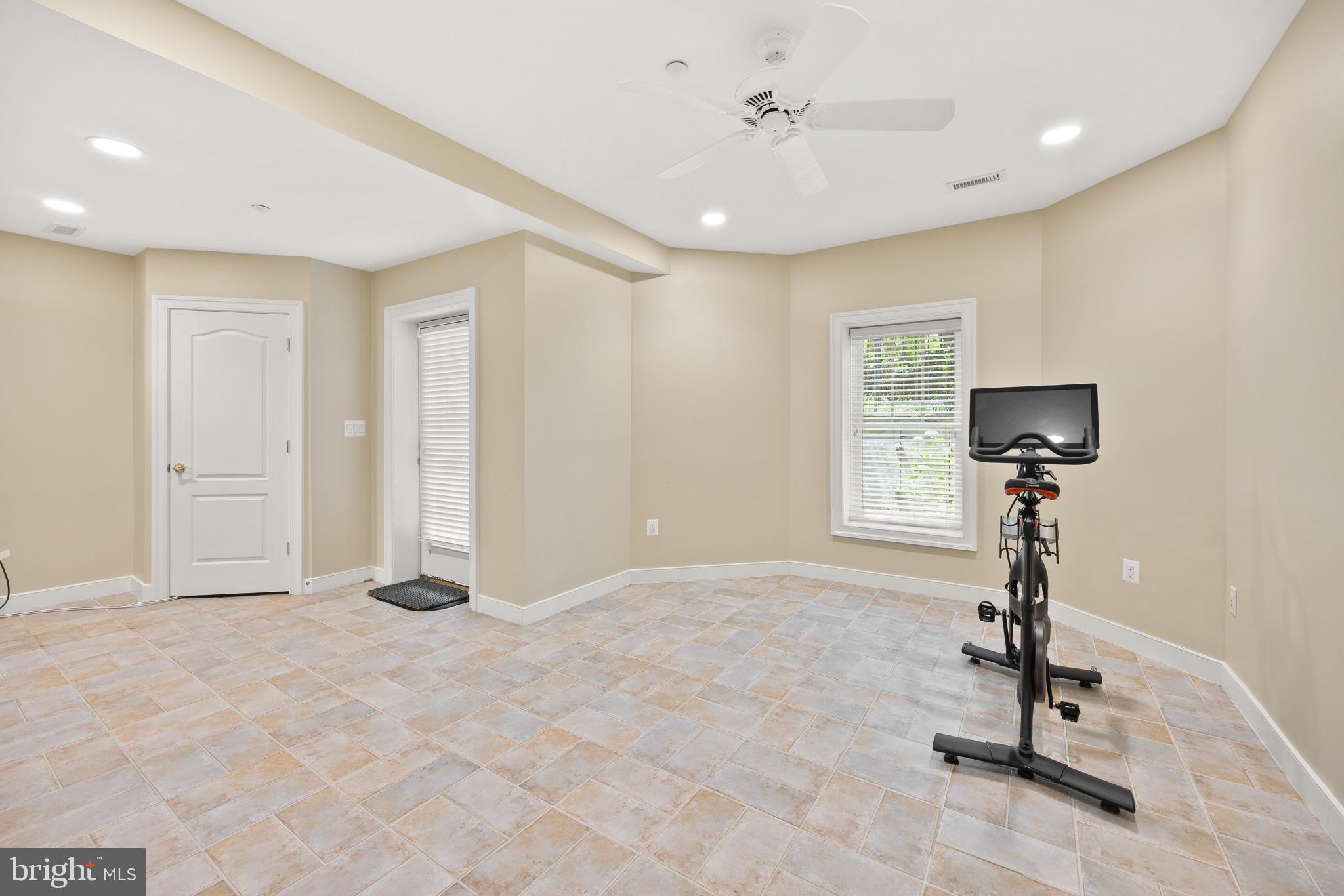 HARBOR VIEW - Residential