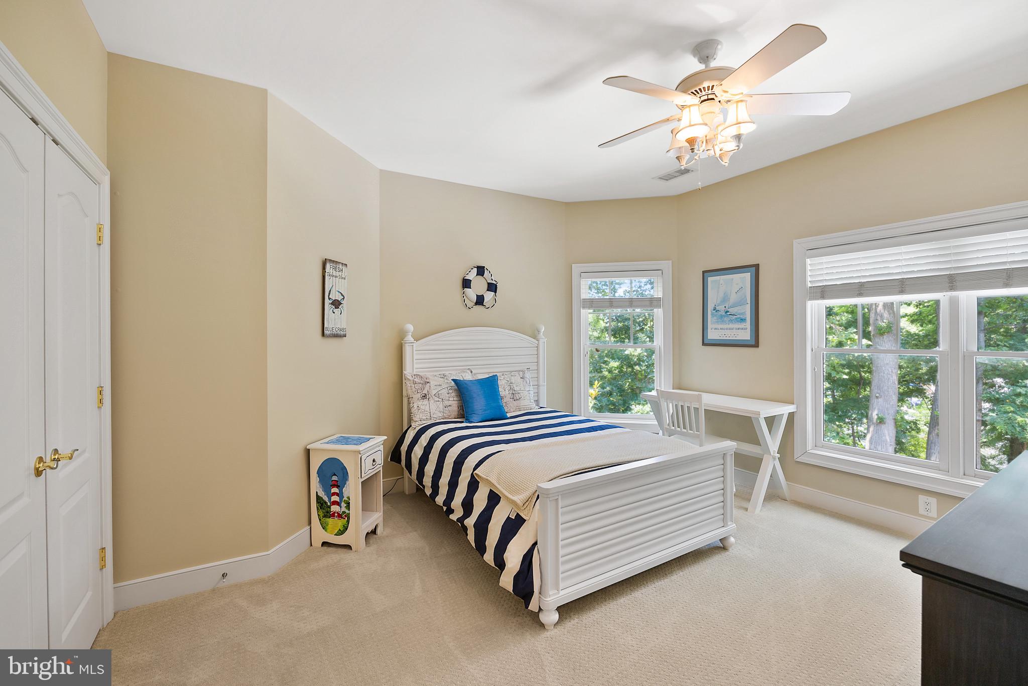 HARBOR VIEW - Residential