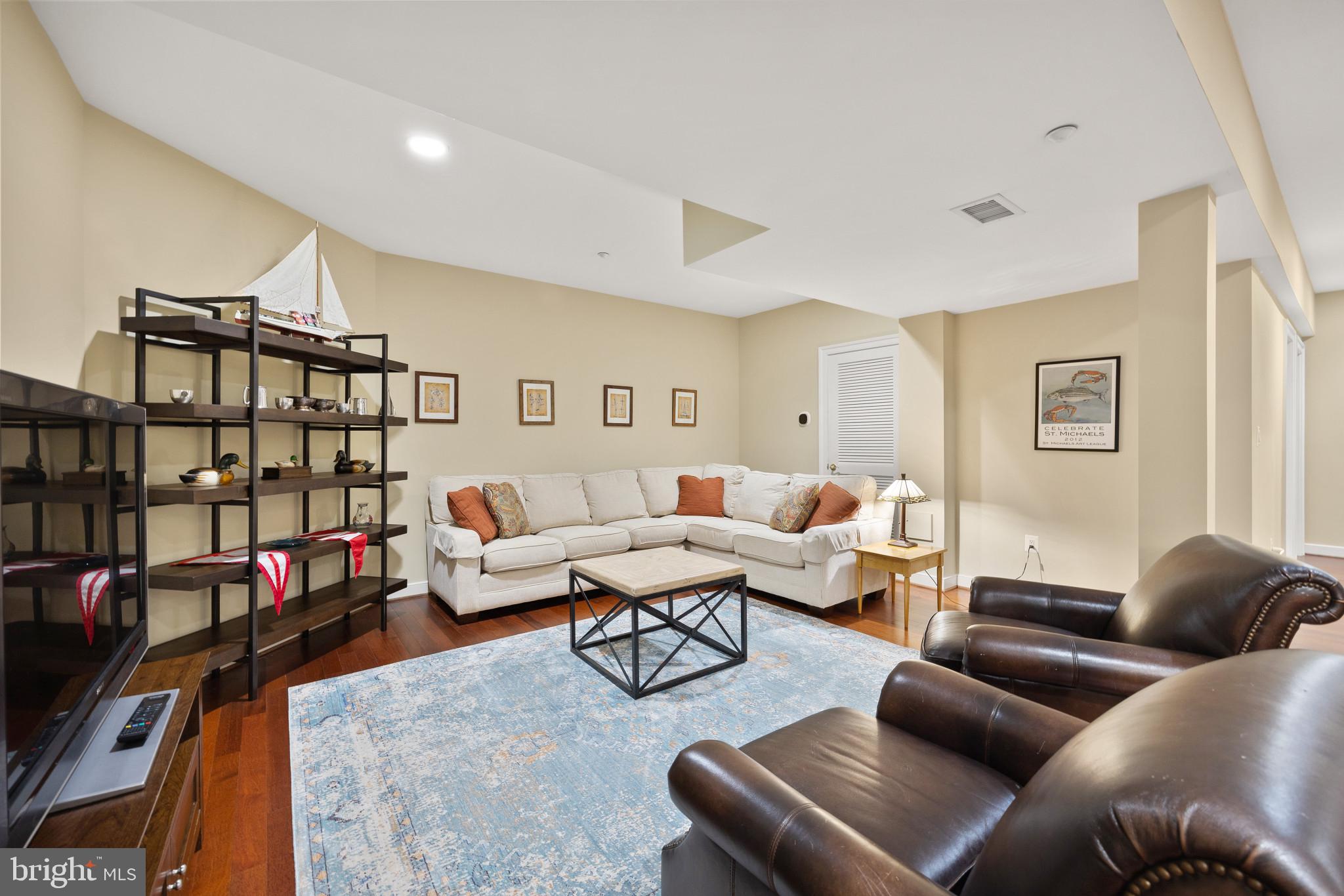 HARBOR VIEW - Residential