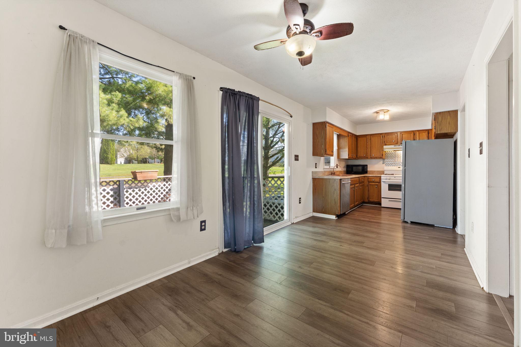 HIDDEN FIELDS - Residential