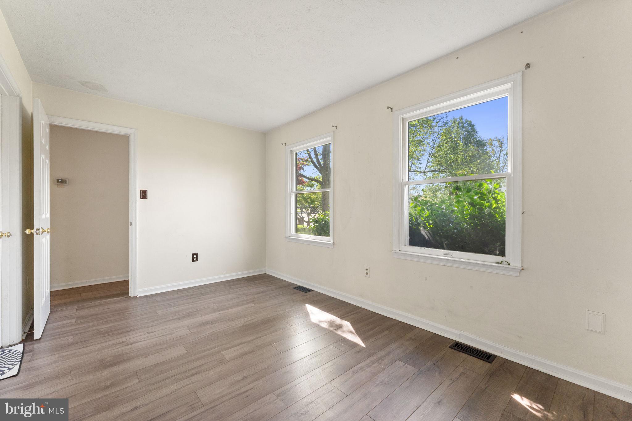 HIDDEN FIELDS - Residential