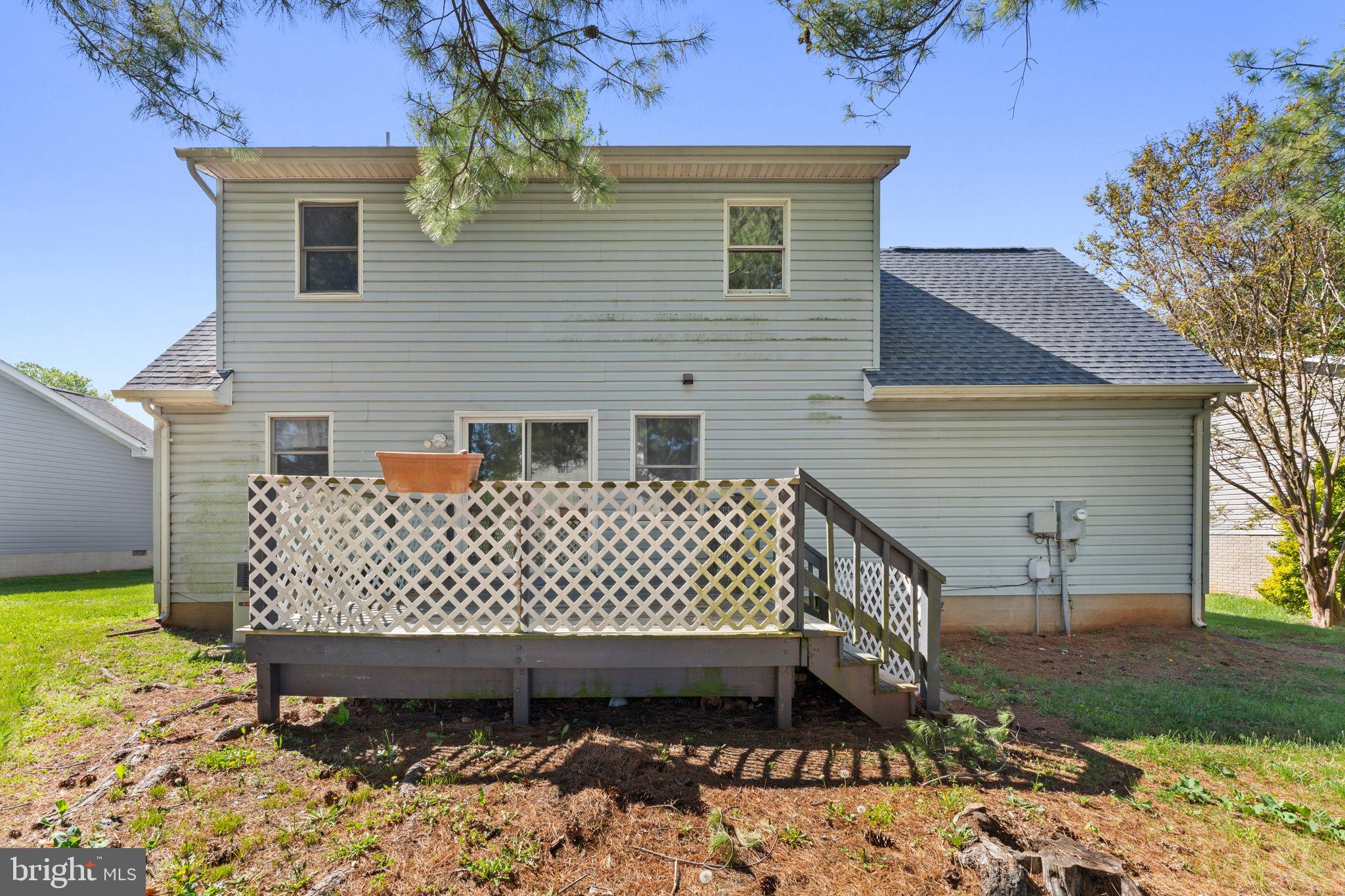 HIDDEN FIELDS - Residential