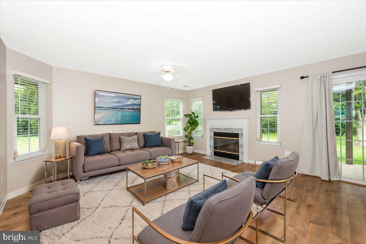 20000 GATESHEAD CIRCLE 806