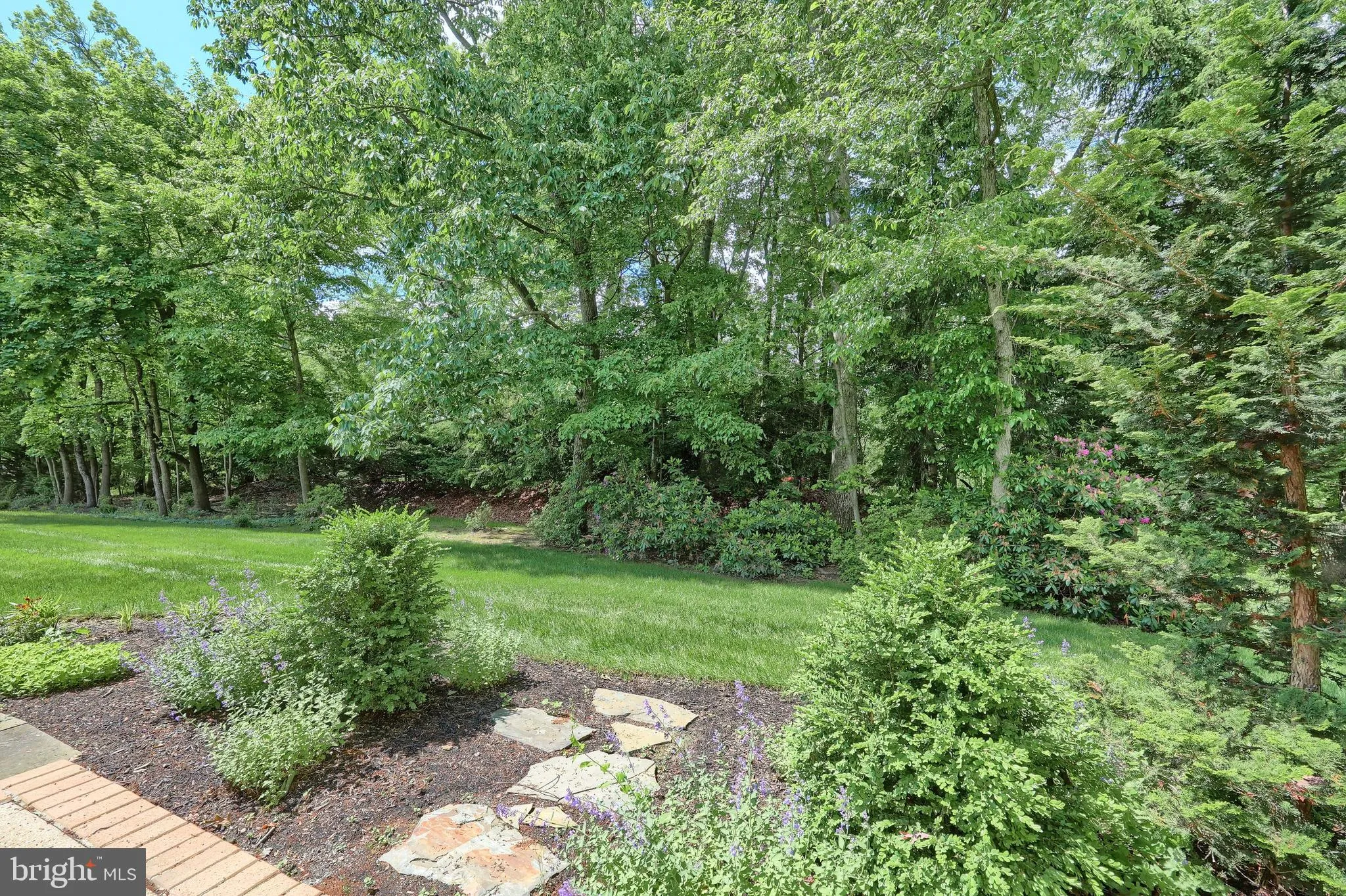 York, Pennsylvania 17403, United States, 3 Bedrooms Bedrooms, ,3 BathroomsBathrooms,Residential,Contingent,134014