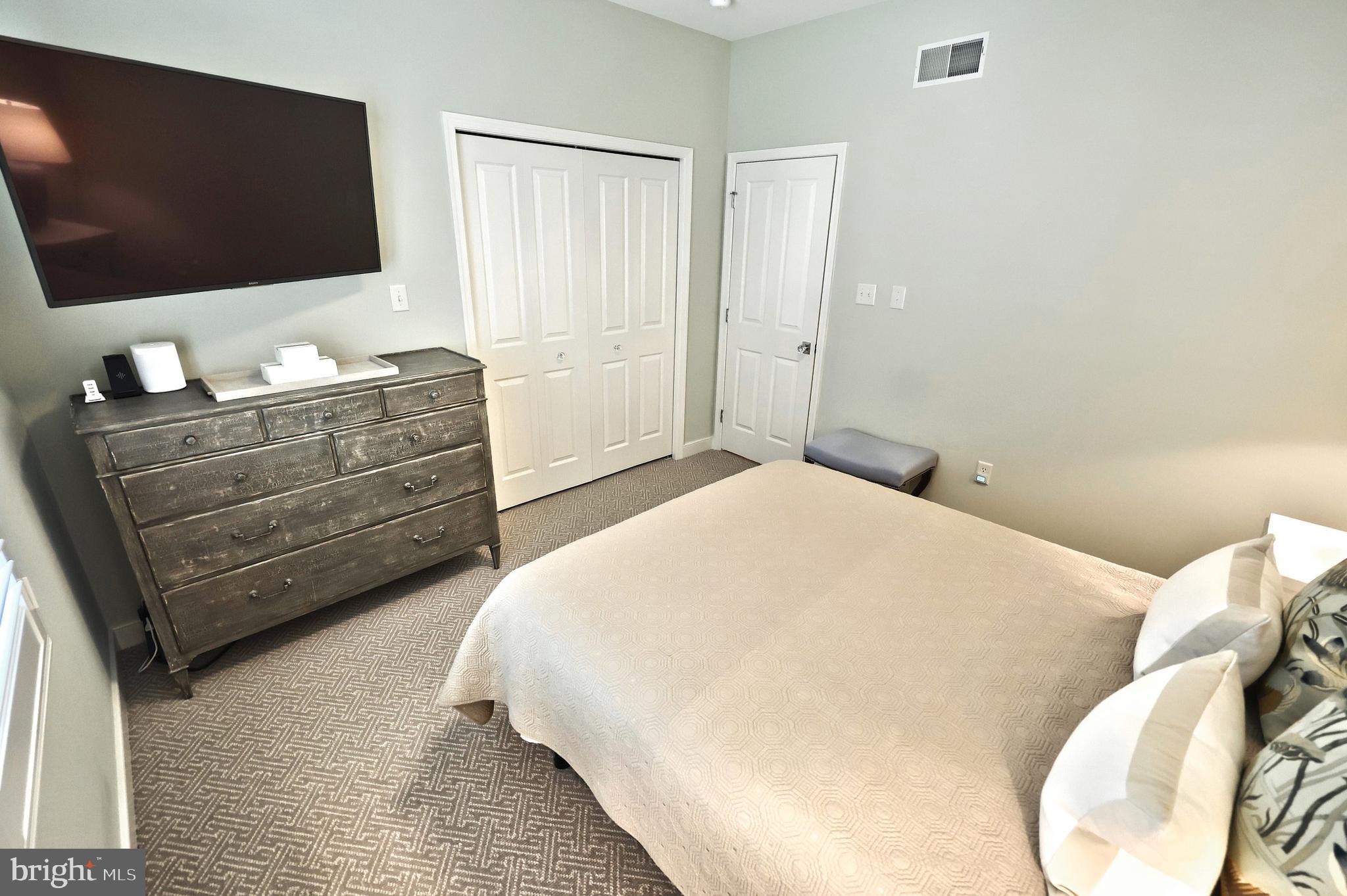 ROSENMILLER WOODS - Residential