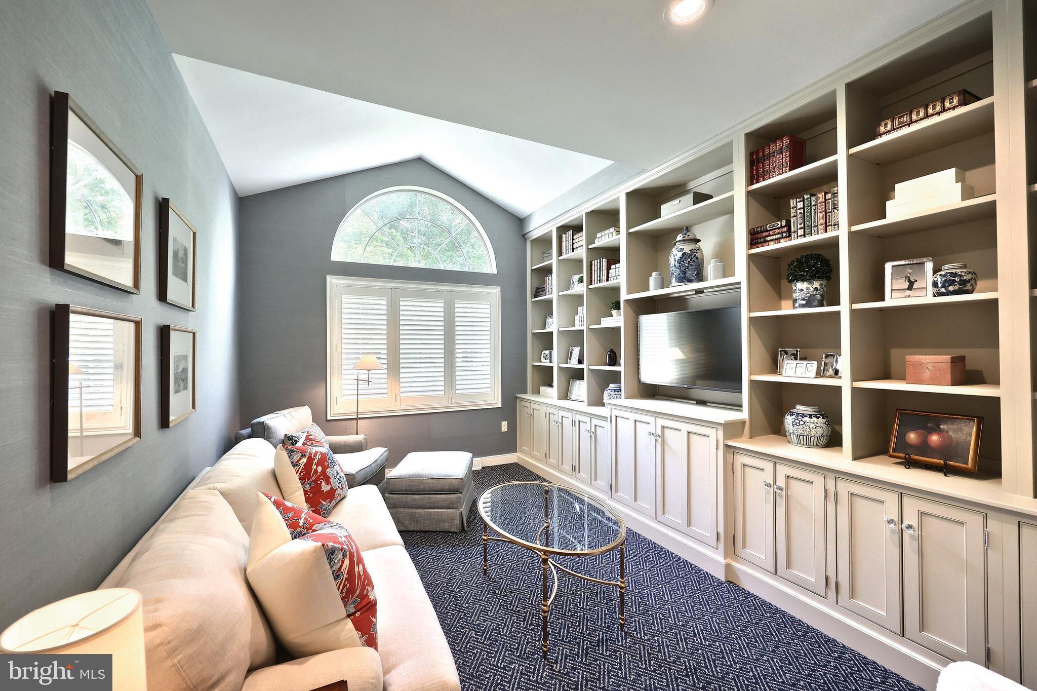 ROSENMILLER WOODS - Residential